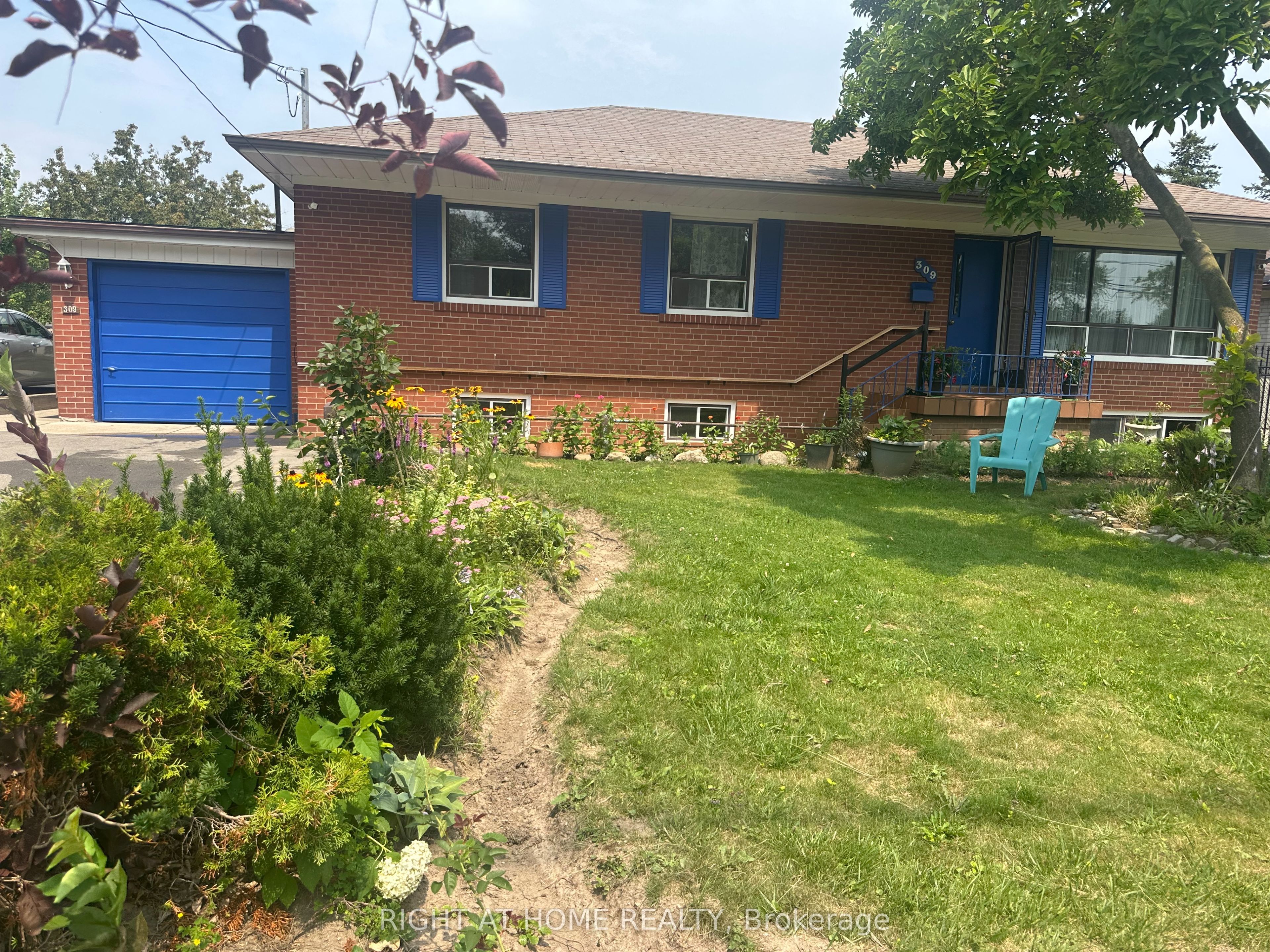 309 Queen Mary Drive, Oakville, ON L6K 3L5 photo 2