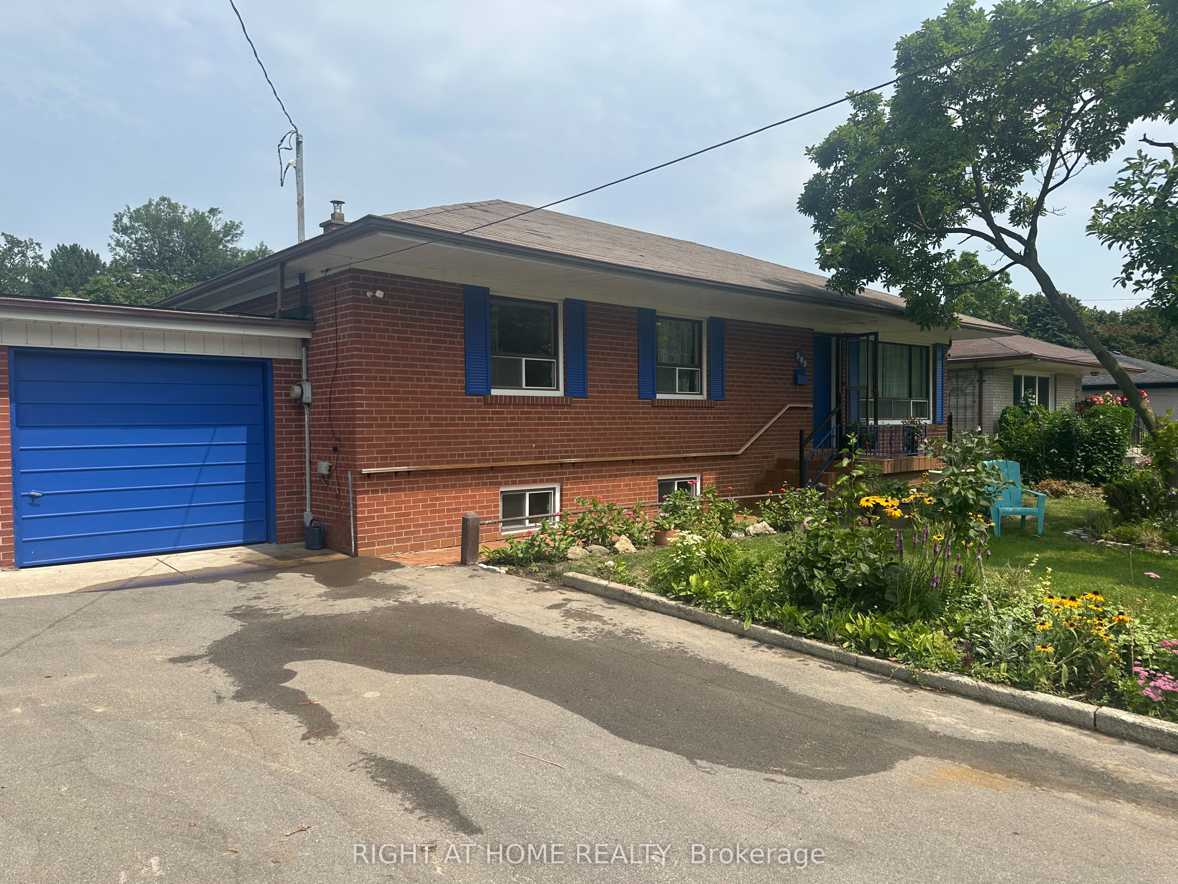 309 Queen Mary Drive, Oakville, ON L6K 3L5 photo 3