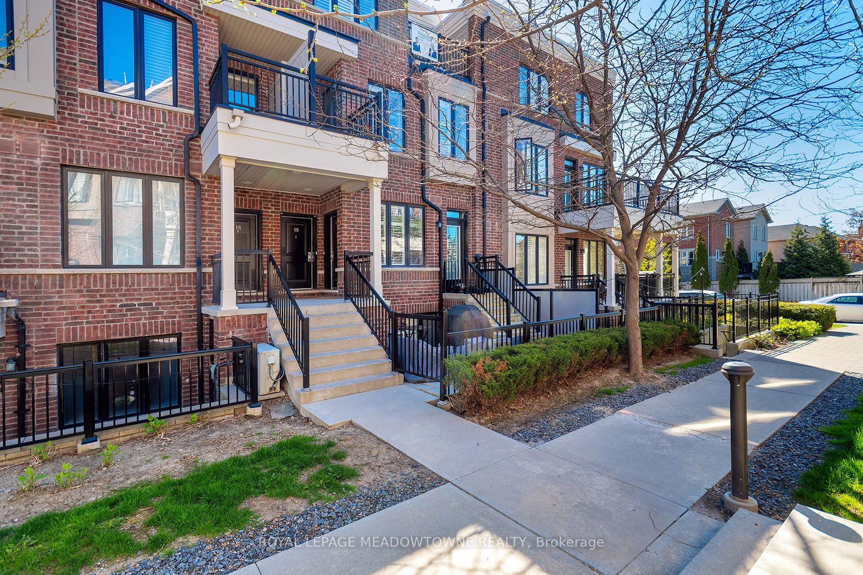10 Carnation Avenue 19, Toronto, ON M8V 0B8 photo 4