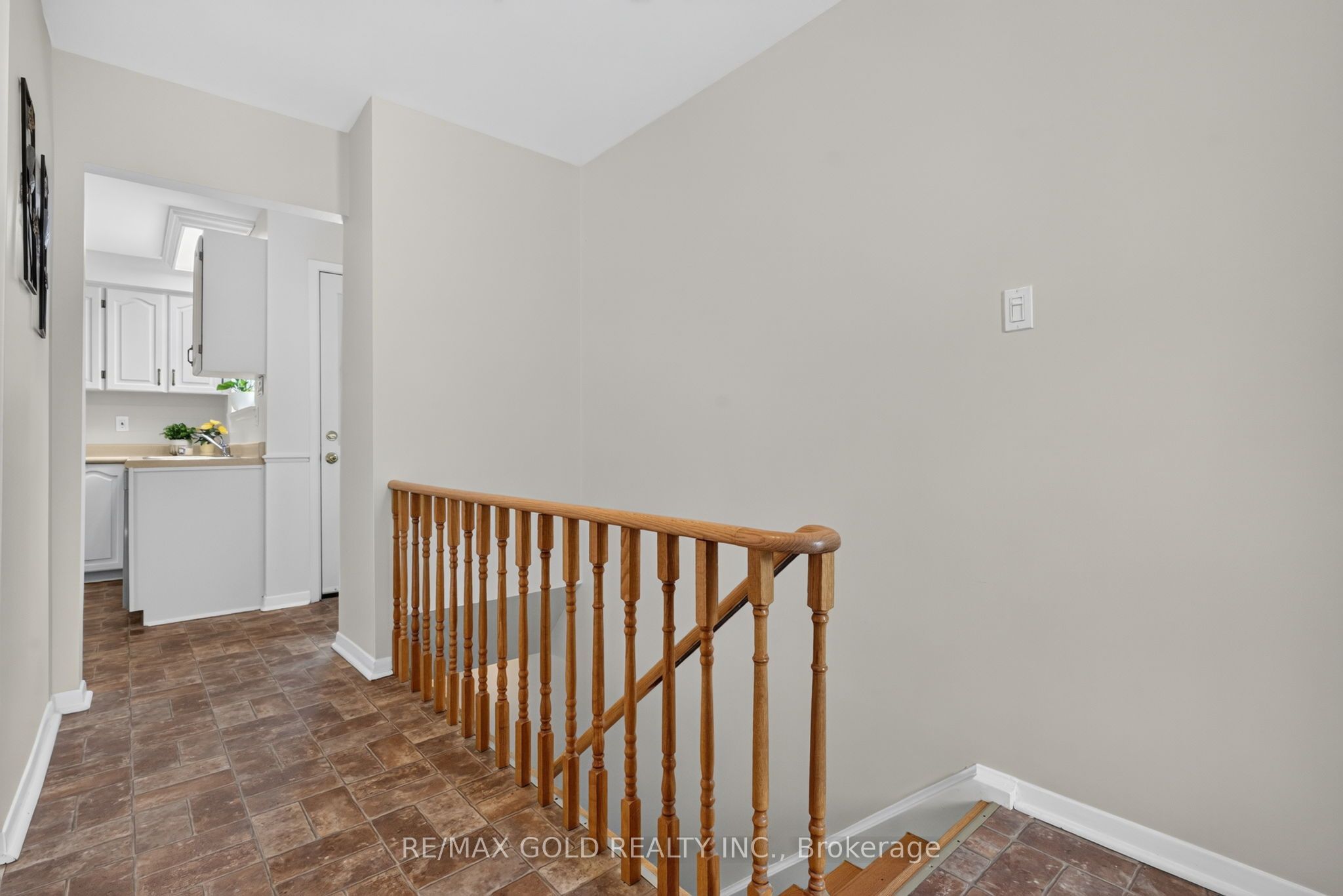 26 Deerfield Crescent, Brampton, ON L6T 1K7 photo 4