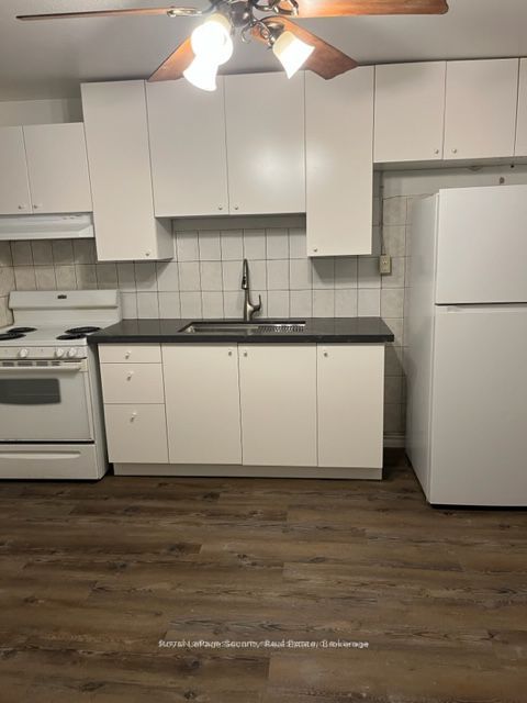1746A Eglinton Avenue W 2, Toronto, ON M6E 2H6 photo 3