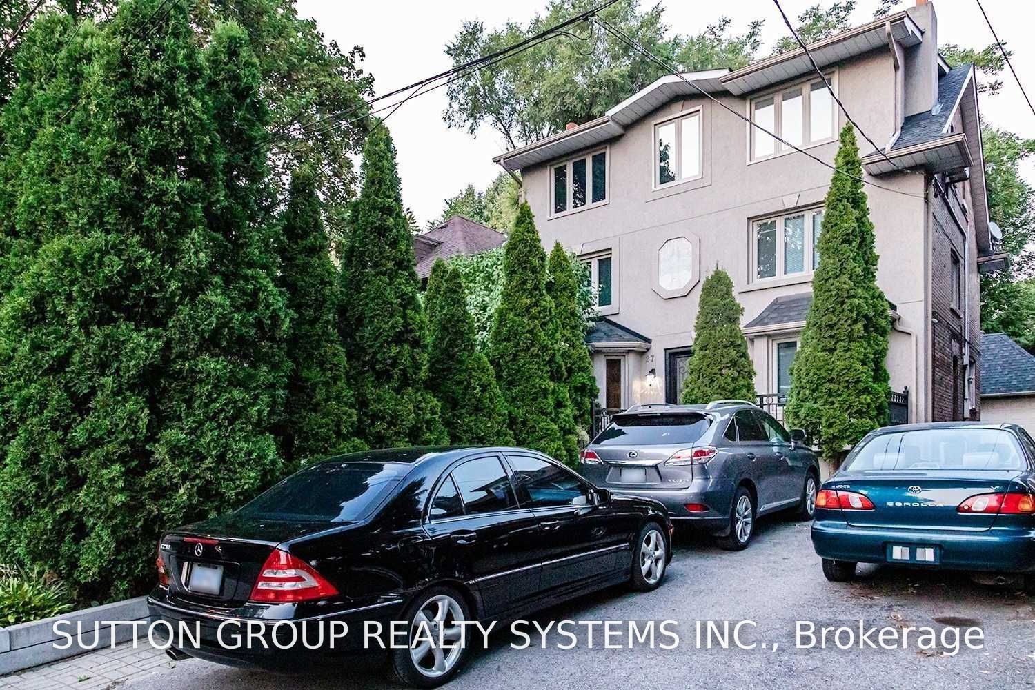 27 Indian Grove, Toronto, ON M6R 2Y1