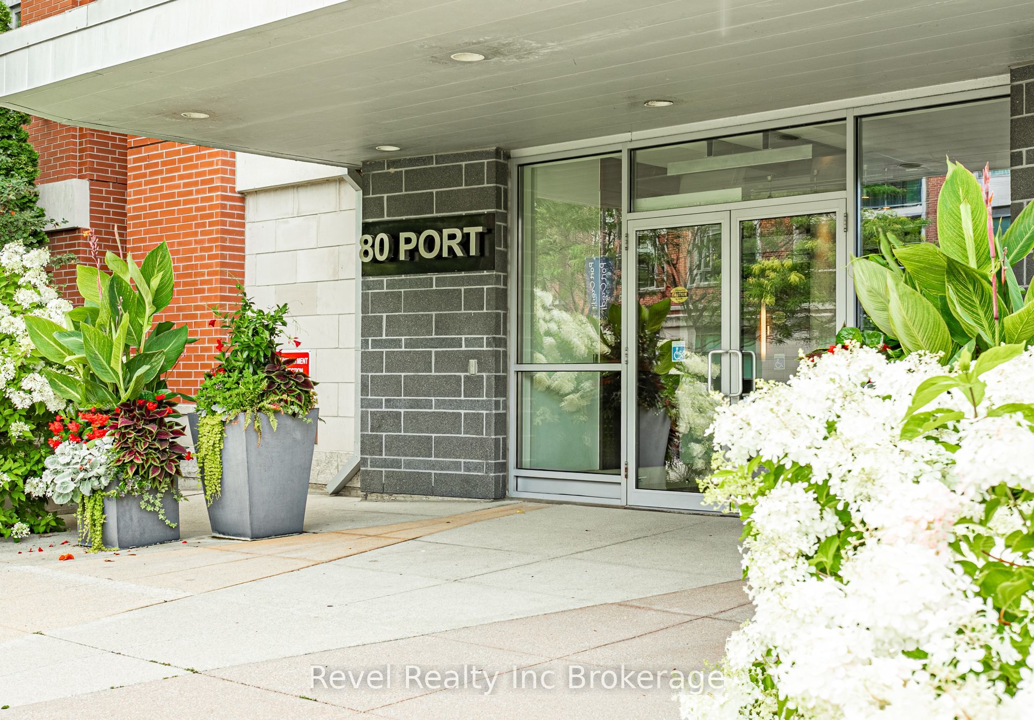 80 Port Street E 515, Mississauga, ON L5G 4V6 photo 3