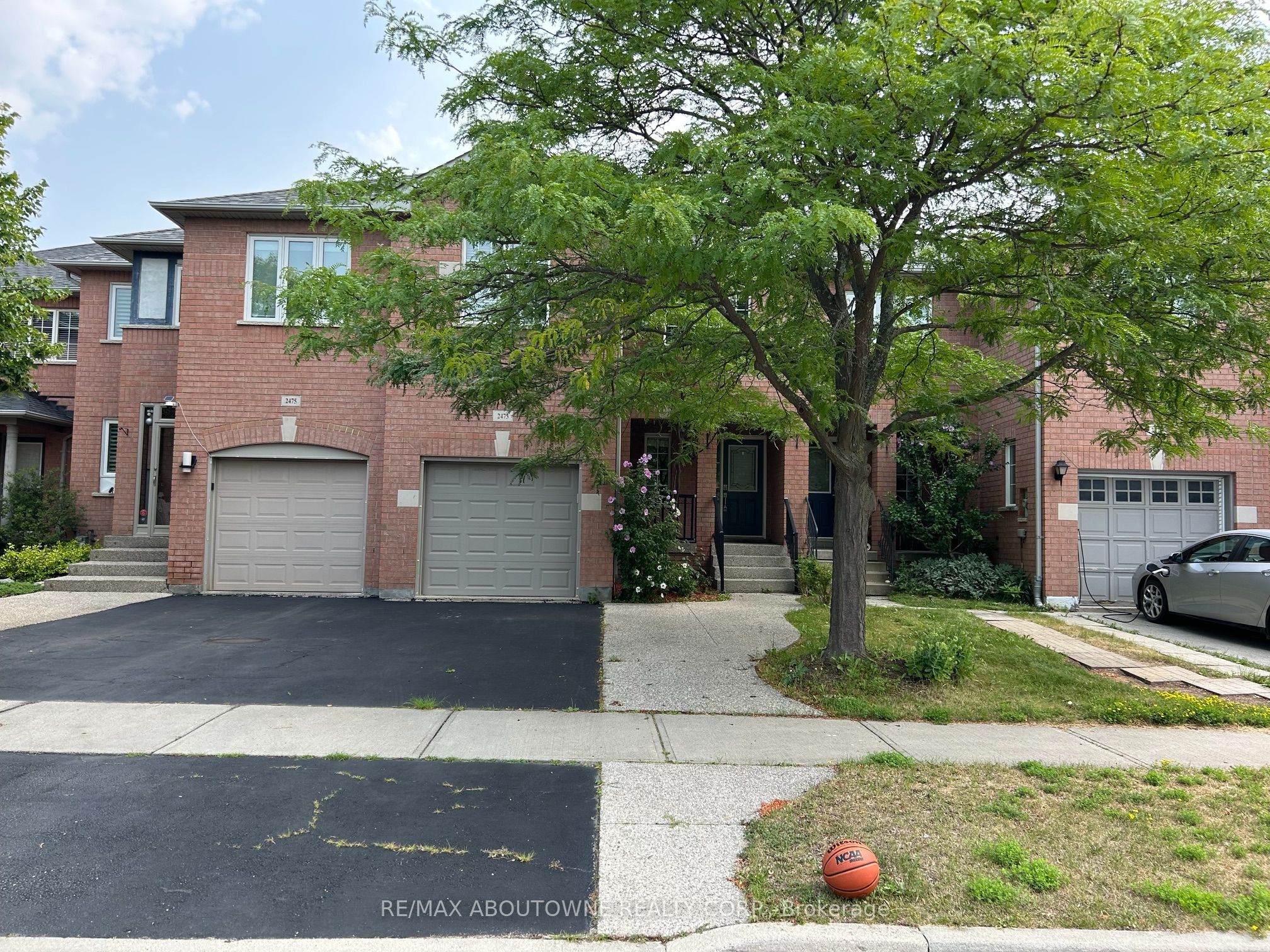 2473 Lazio Lane, Oakville, ON L6M 4P7 photo 2