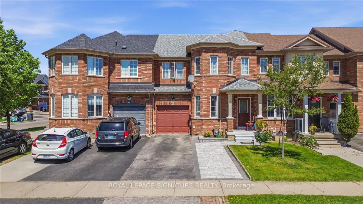 28 Pompano Place, Brampton, ON L6P 1N5 photo 2