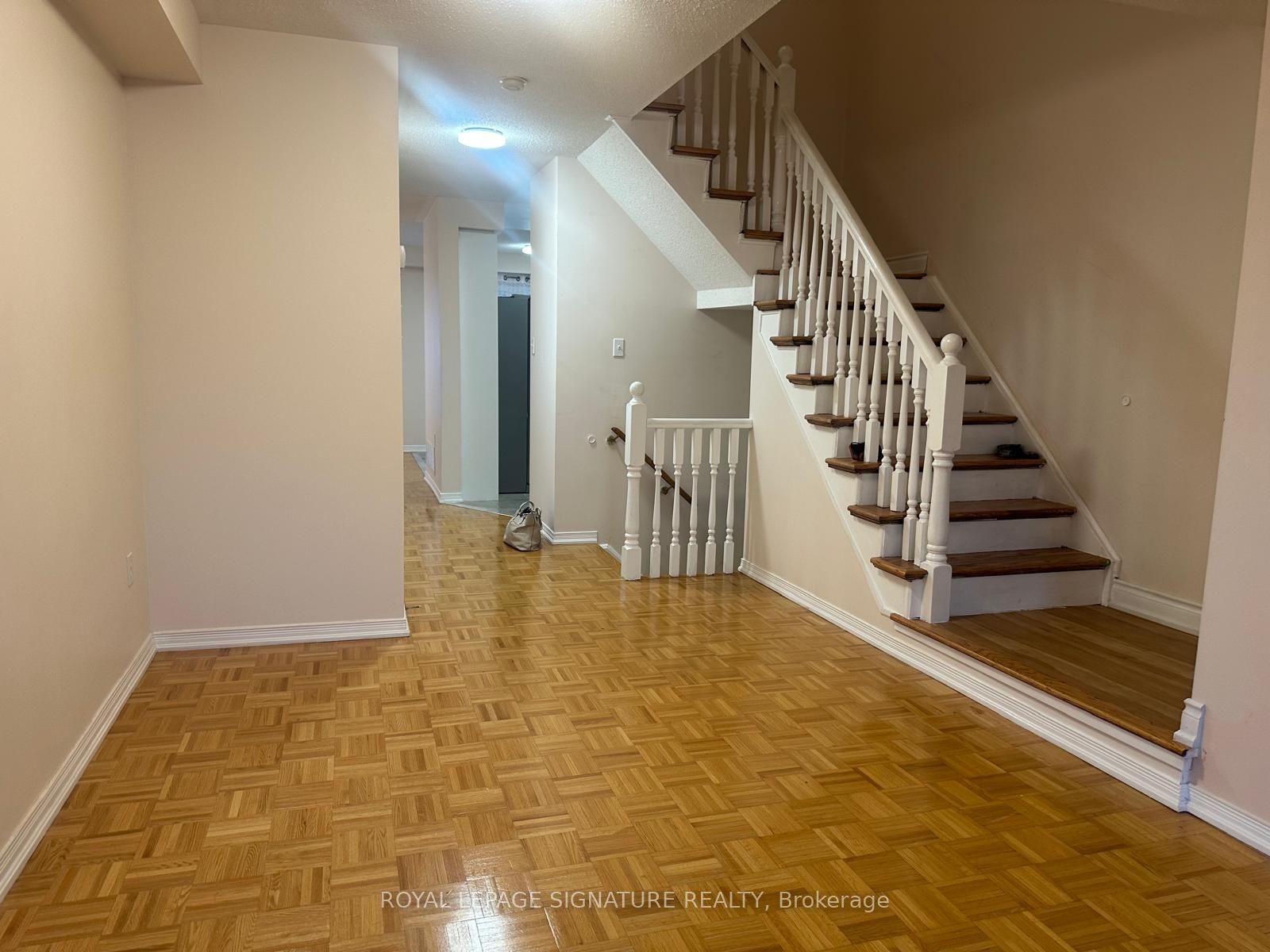 28 Pompano Place, Brampton, ON L6P 1N5 photo 5
