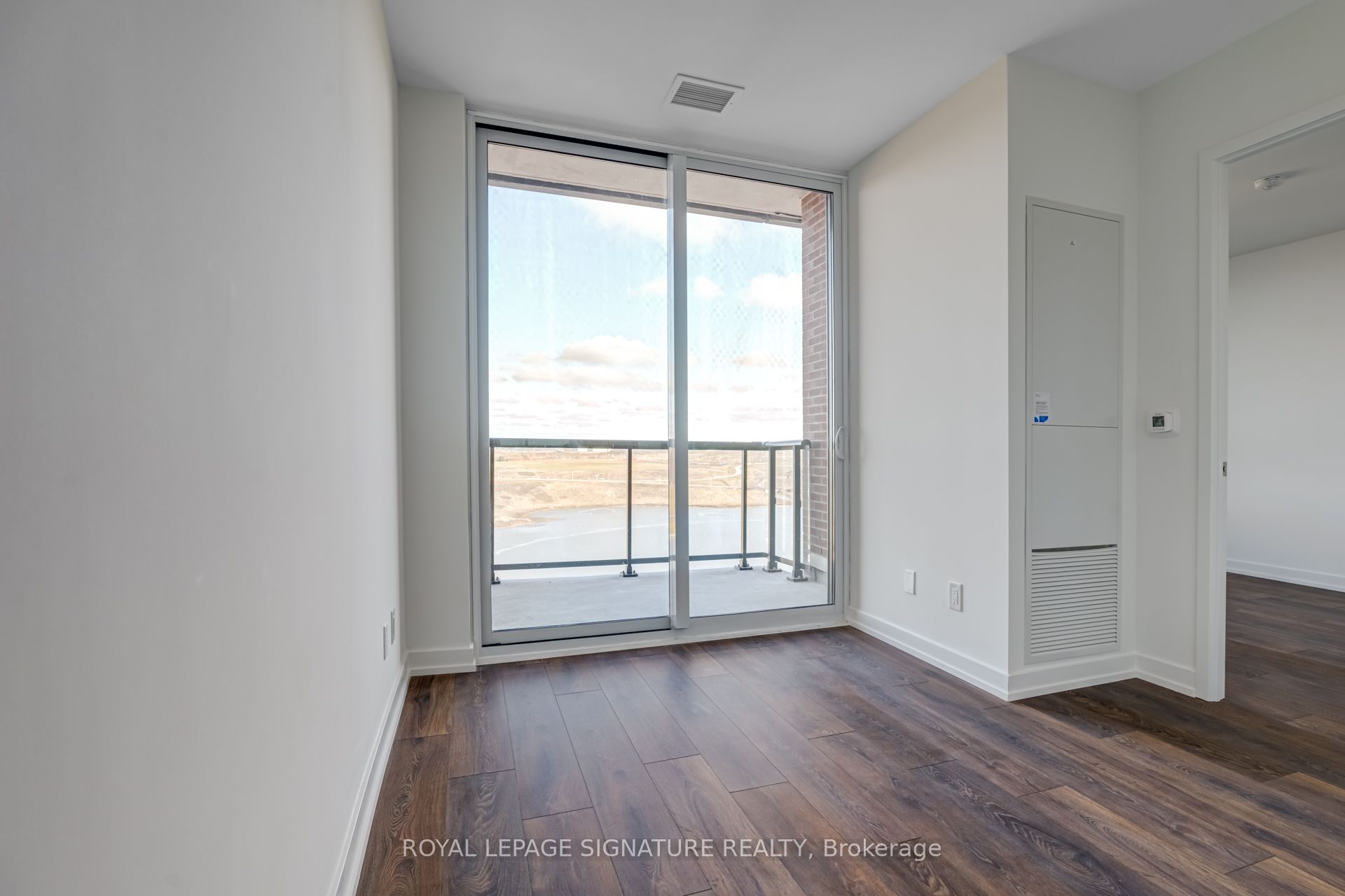 3100 Keele Street 909, Toronto, ON M3M 2H4 photo 3