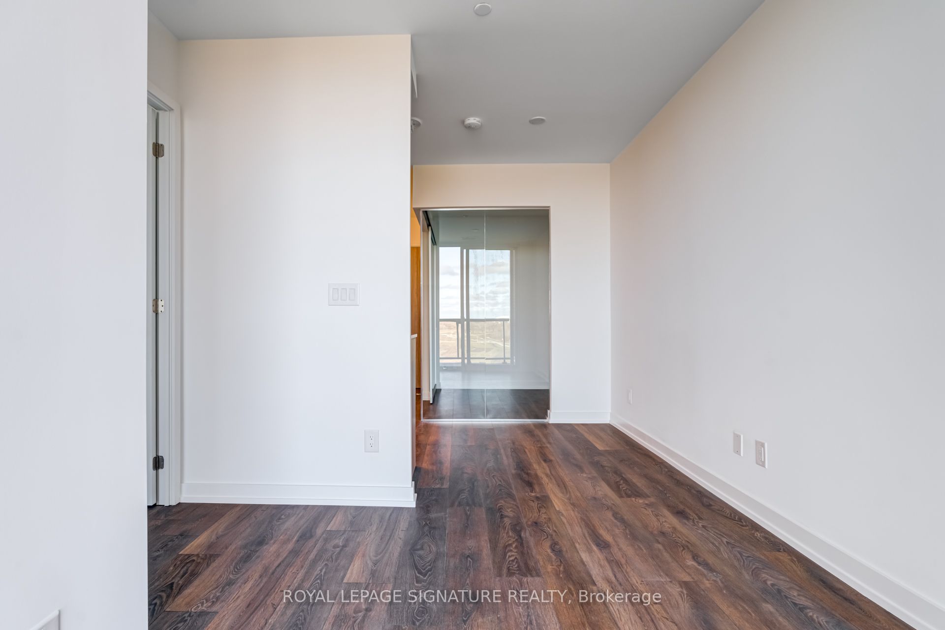 3100 Keele Street 909, Toronto, ON M3M 2H4 photo 4