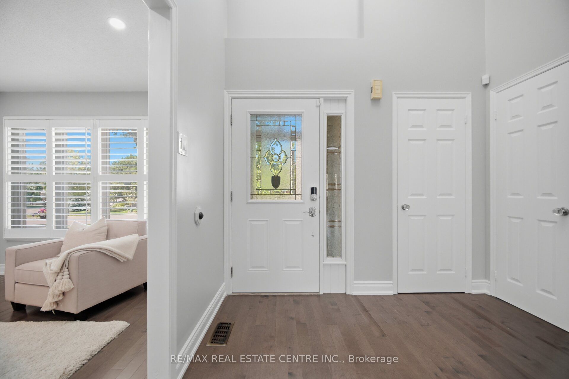 1558 Highbrook Avenue, Mississauga, ON L5M 4V8 photo 4