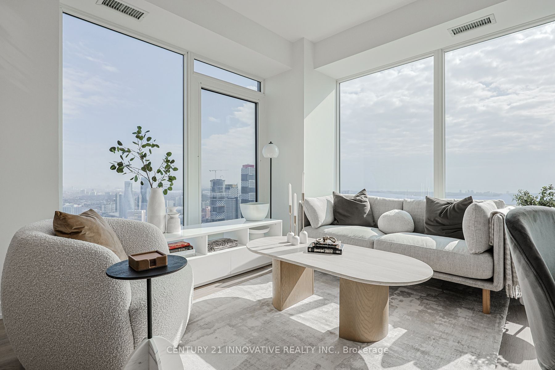 395 Square One Drive 2704, Mississauga, ON L5B 0P6 photo 4