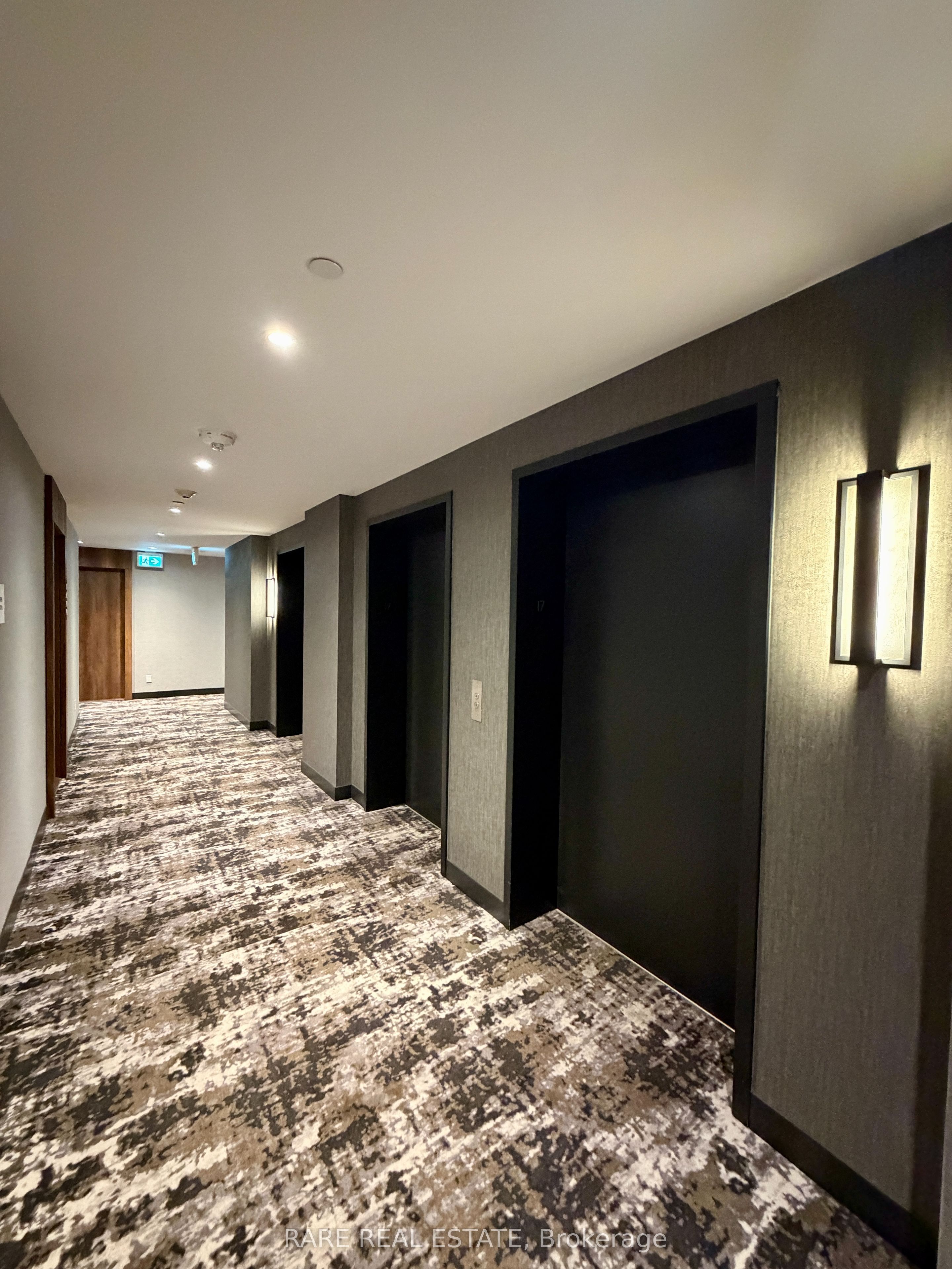 251 Manitoba Street 1705, Toronto, ON M8Y 0C7 photo 4