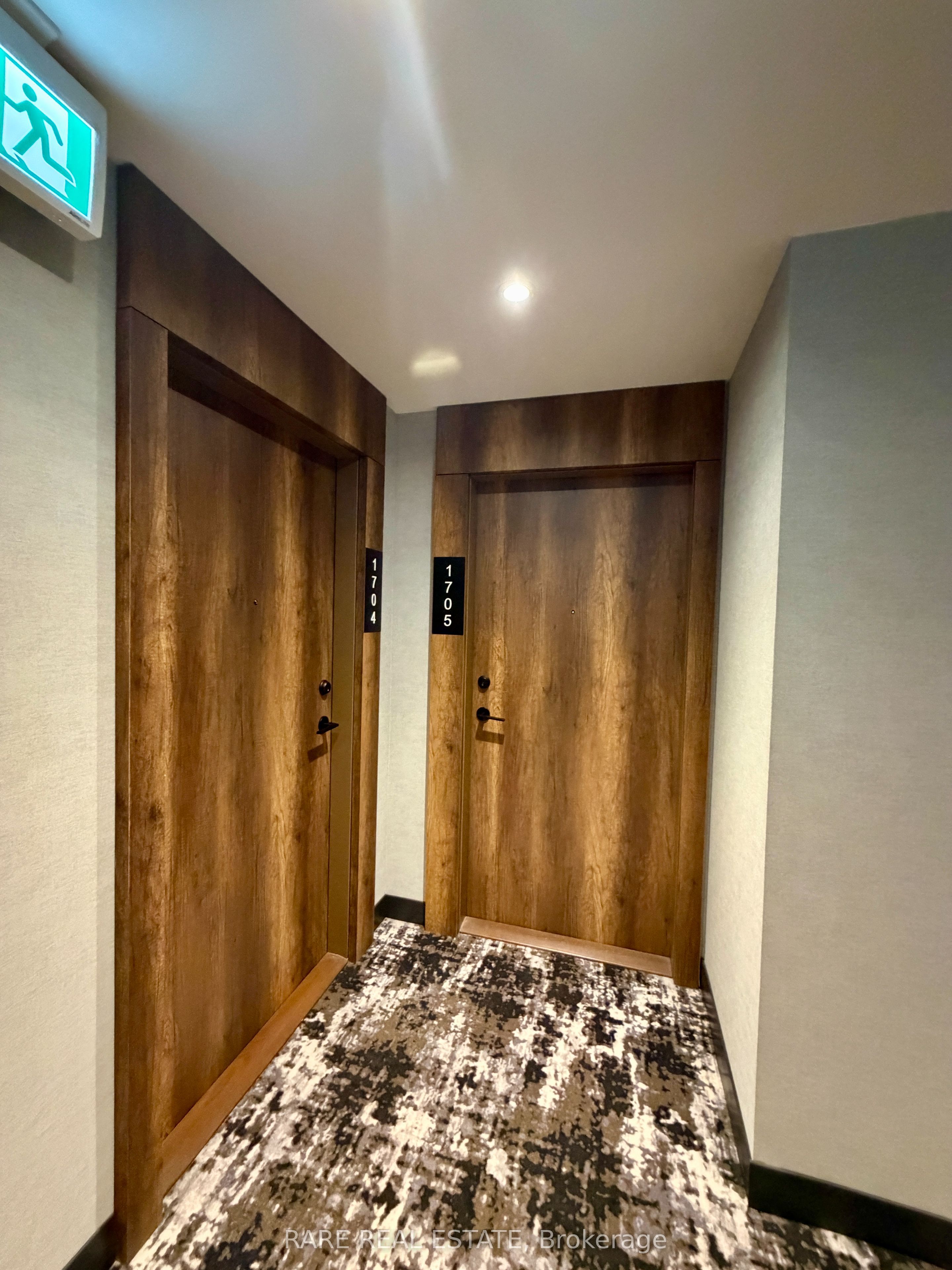 251 Manitoba Street 1705, Toronto, ON M8Y 0C7 photo 5