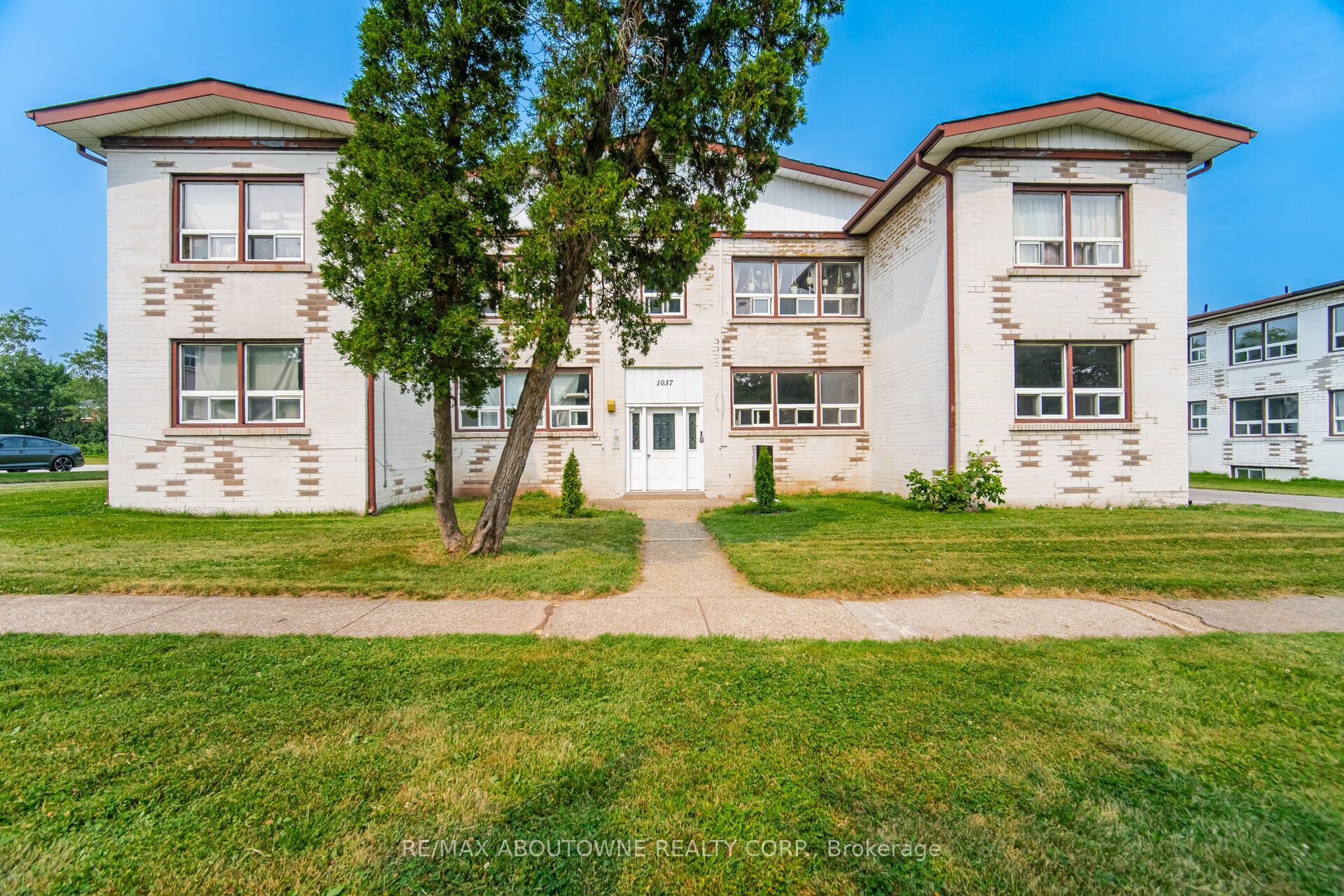 1037 Churchill Avenue 1, Oakville, ON L6H 2A7 photo 3