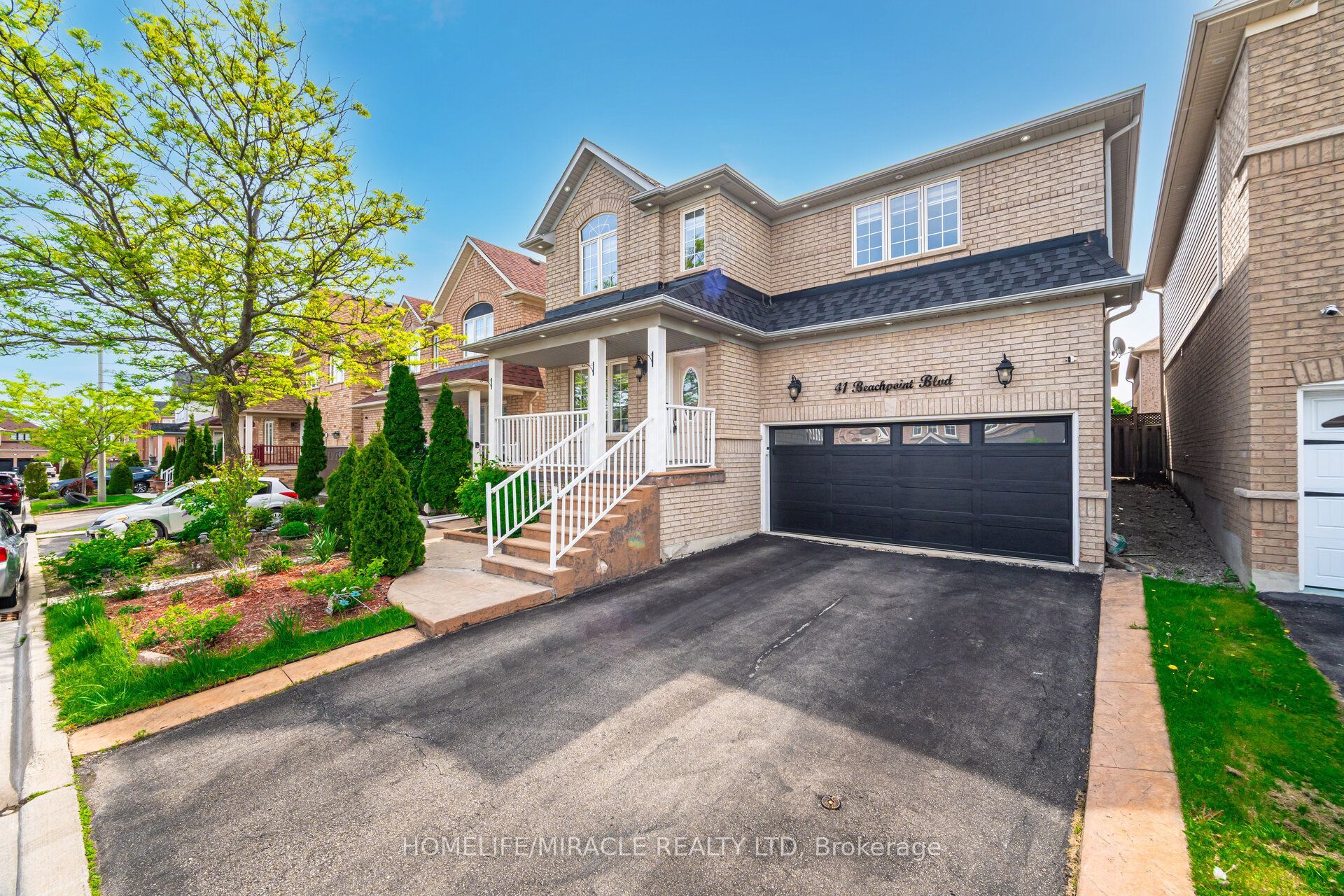 41 Beachpoint Boulevard Upper, Brampton, ON L7A 2T7 photo 2