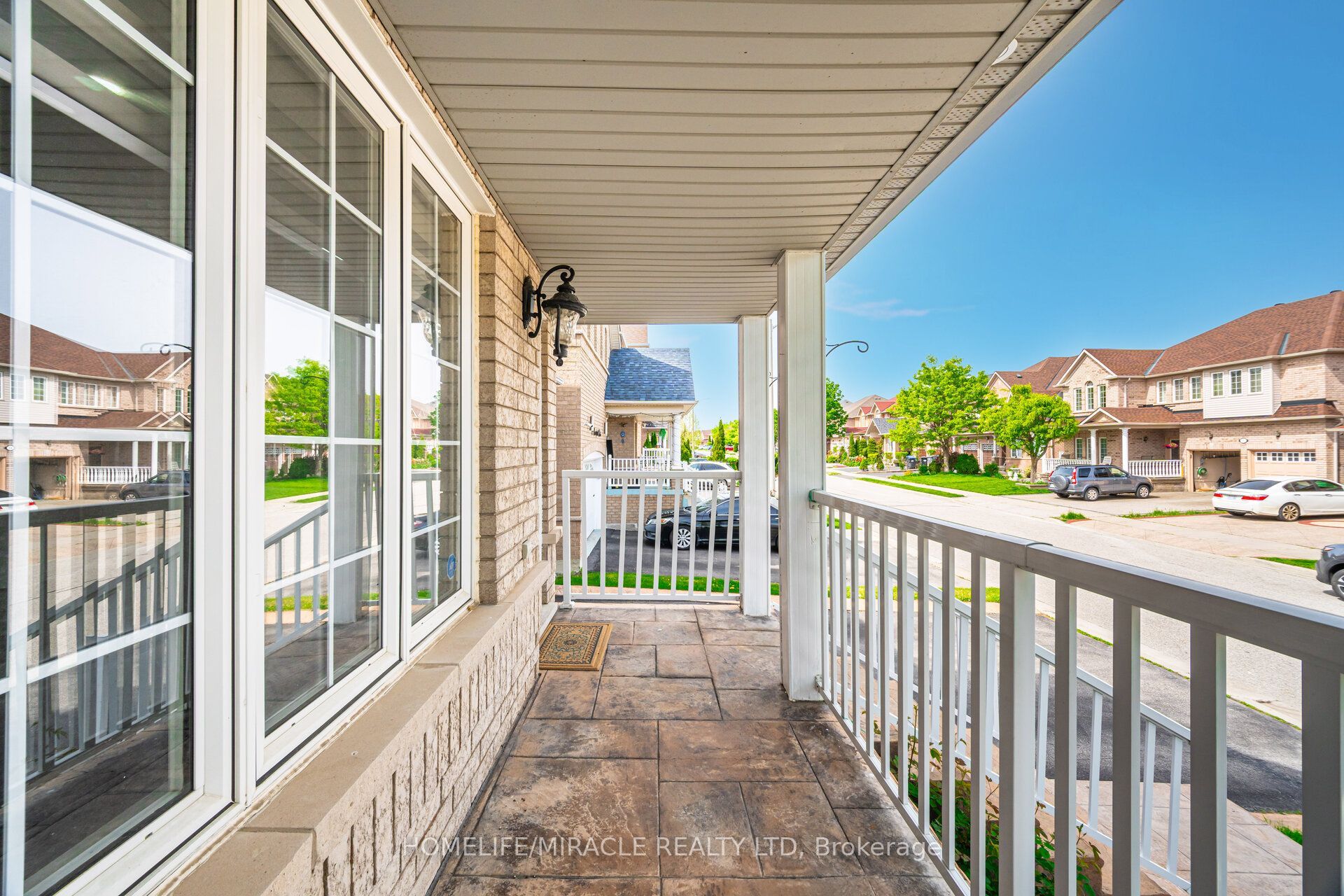 41 Beachpoint Boulevard Upper, Brampton, ON L7A 2T7 photo 3