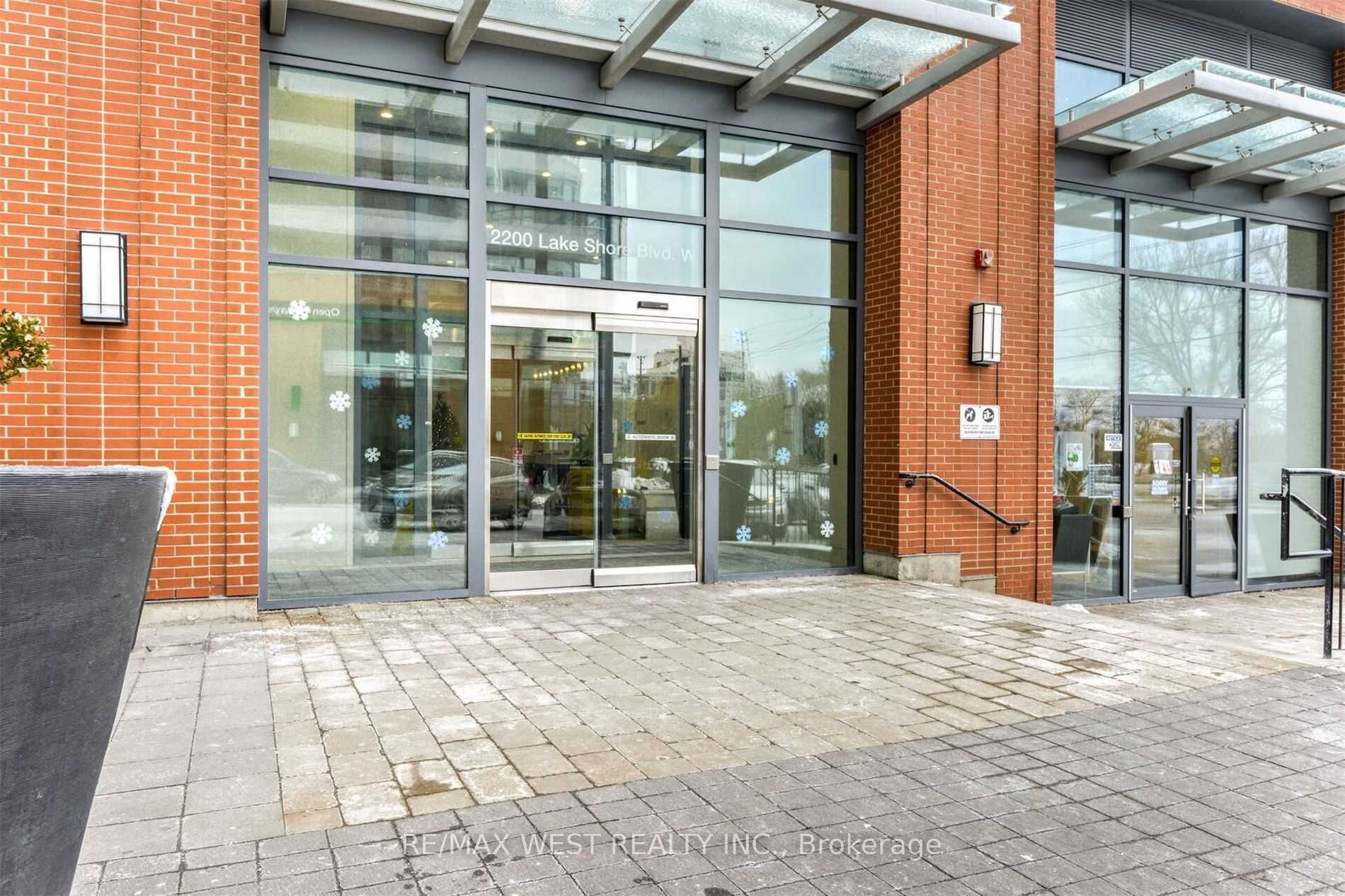2200 Lake Shore Boulevard W 4305, Toronto, ON M8V 1A4 photo 4