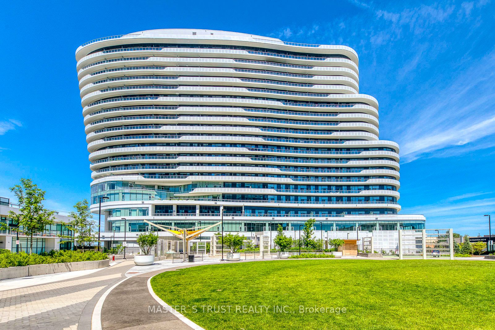 2520 Eglinton Avenue W 1804, Mississauga, ON L5M 0Y4 photo 3