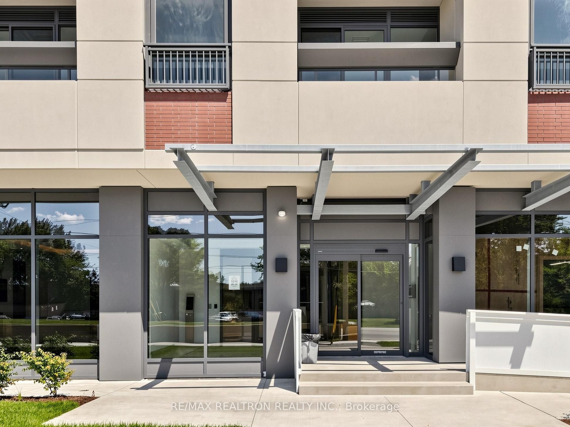 4010 Eglinton Avenue W 702, Toronto, ON M9A 0G5 photo 5