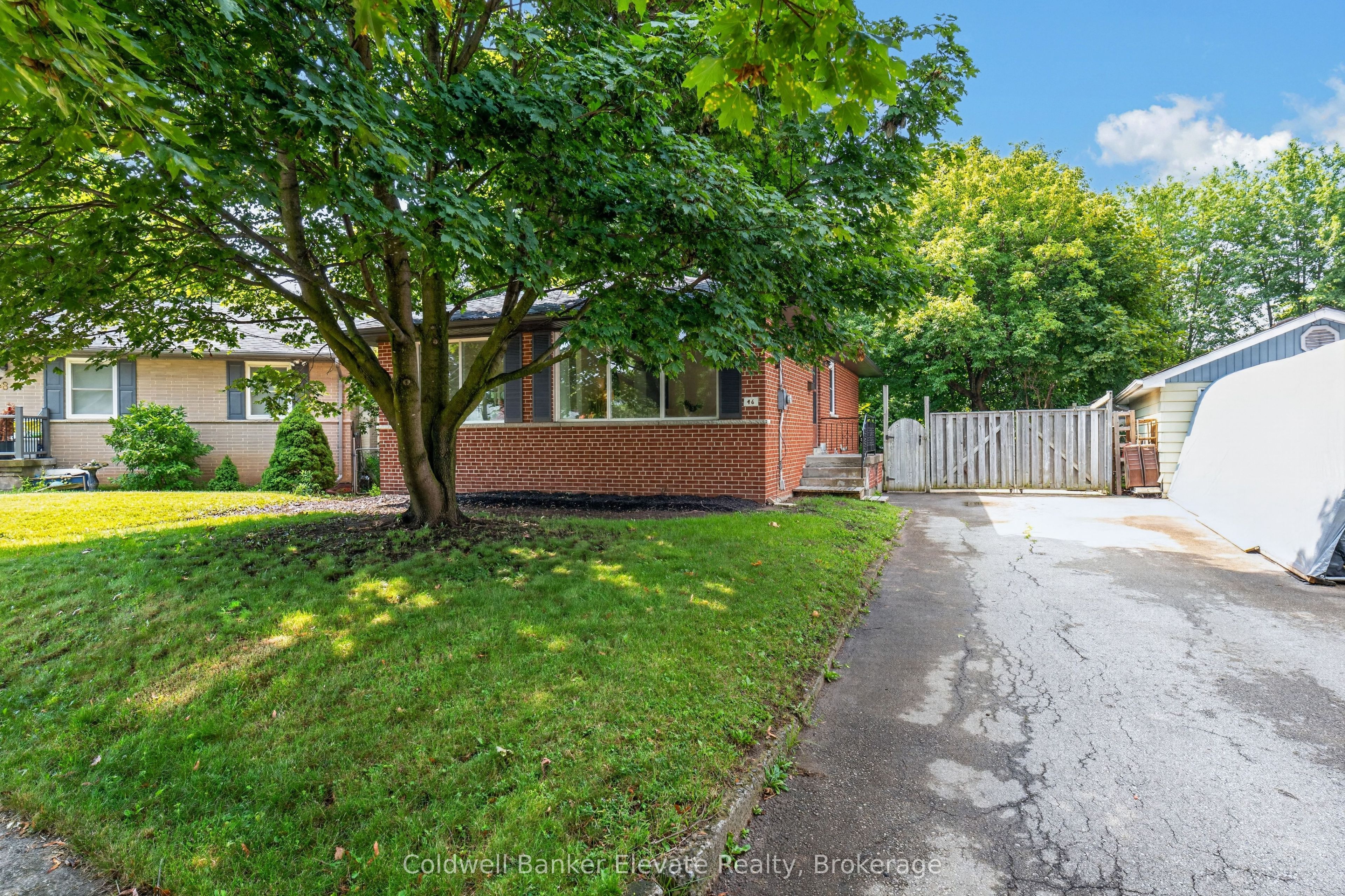 46 McIntyre Crescent, Halton Hills, ON L7G 1N3 photo 3