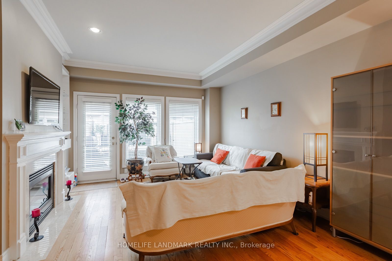 2283 Lake Shore Boulevard W B, Toronto, ON M8V 1A6 photo 5