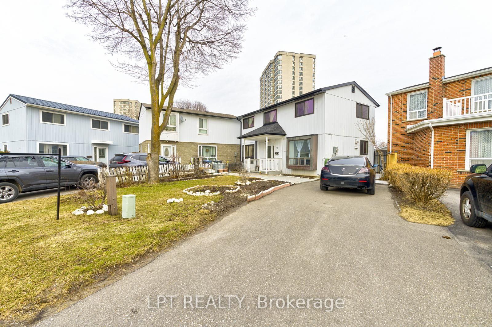 95 Huntingwood Crescent, Brampton, ON L6S 1S5 photo 2