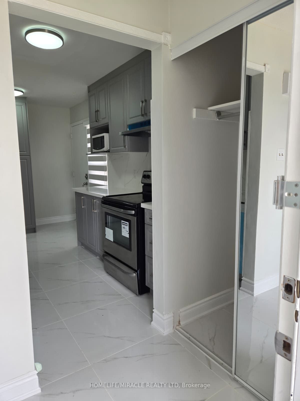 505 Silverstone Drive, Toronto, ON M9V 4G8 photo 3