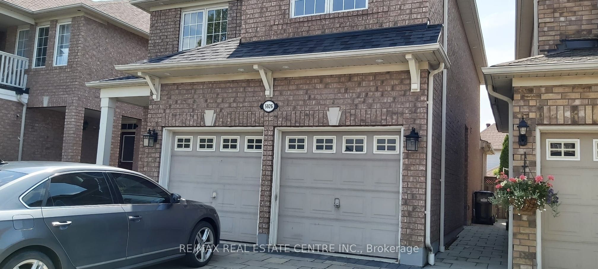5926 Sidmouth Street Bsmt, Mississauga, ON L5V 2Z3