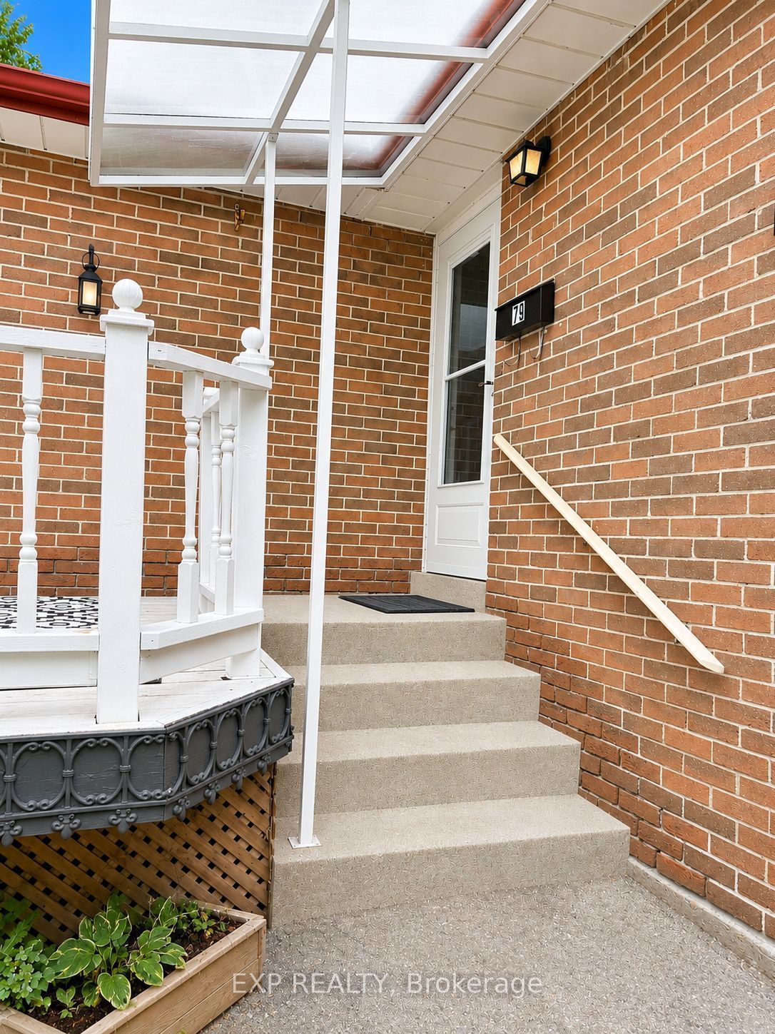 79 Dorset Drive, Brampton, ON L6T 2Y8 photo 2