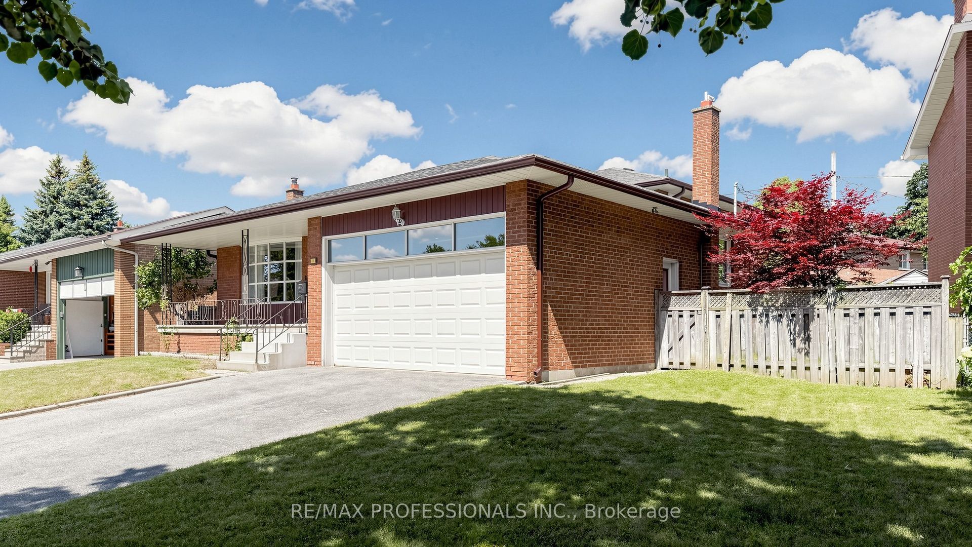 26 Woodcrest Drive, Toronto, ON M9A 4J2 photo 3