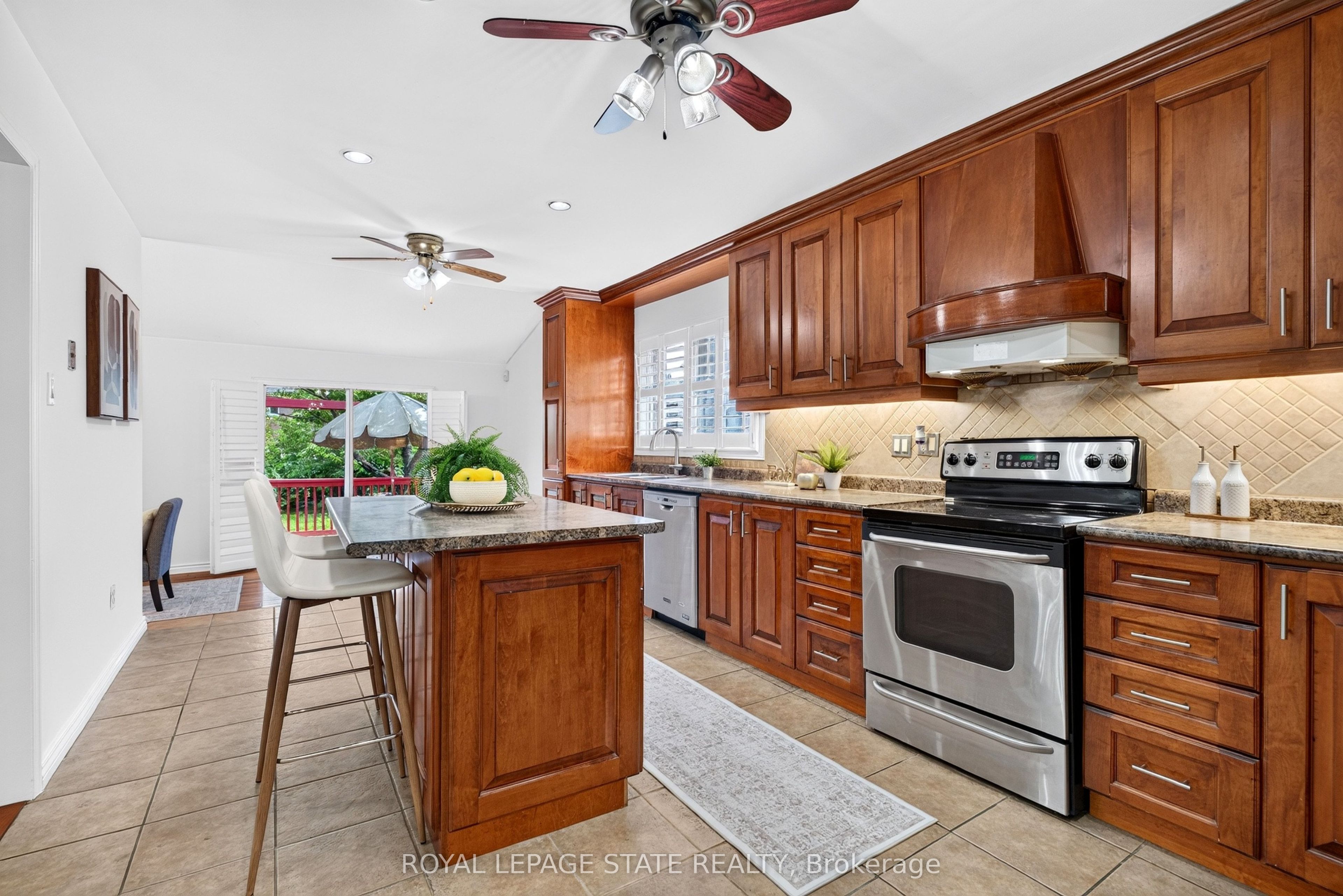 3631 Cherrington Crescent, Mississauga, ON L5L 5C6 photo 4