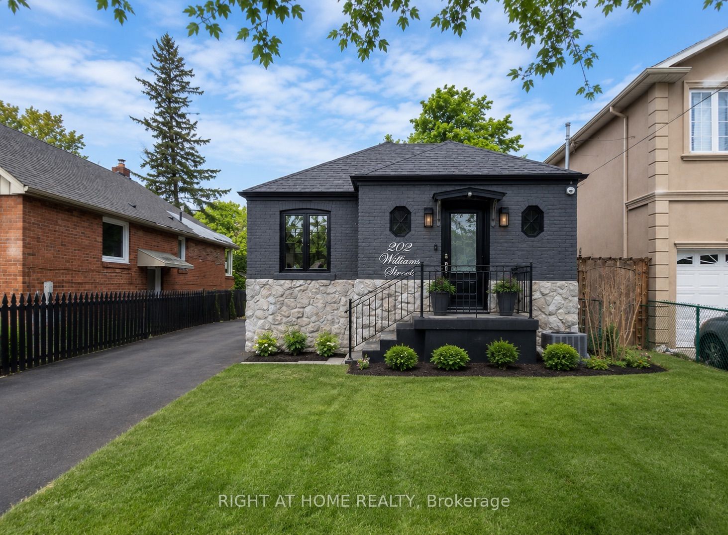 202 William Street, Toronto, ON M9N 2H1