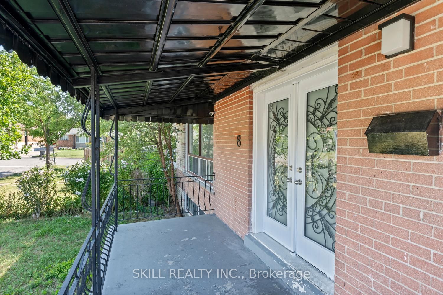 8 Turks Road, Toronto, ON M3L 1S7 photo 3