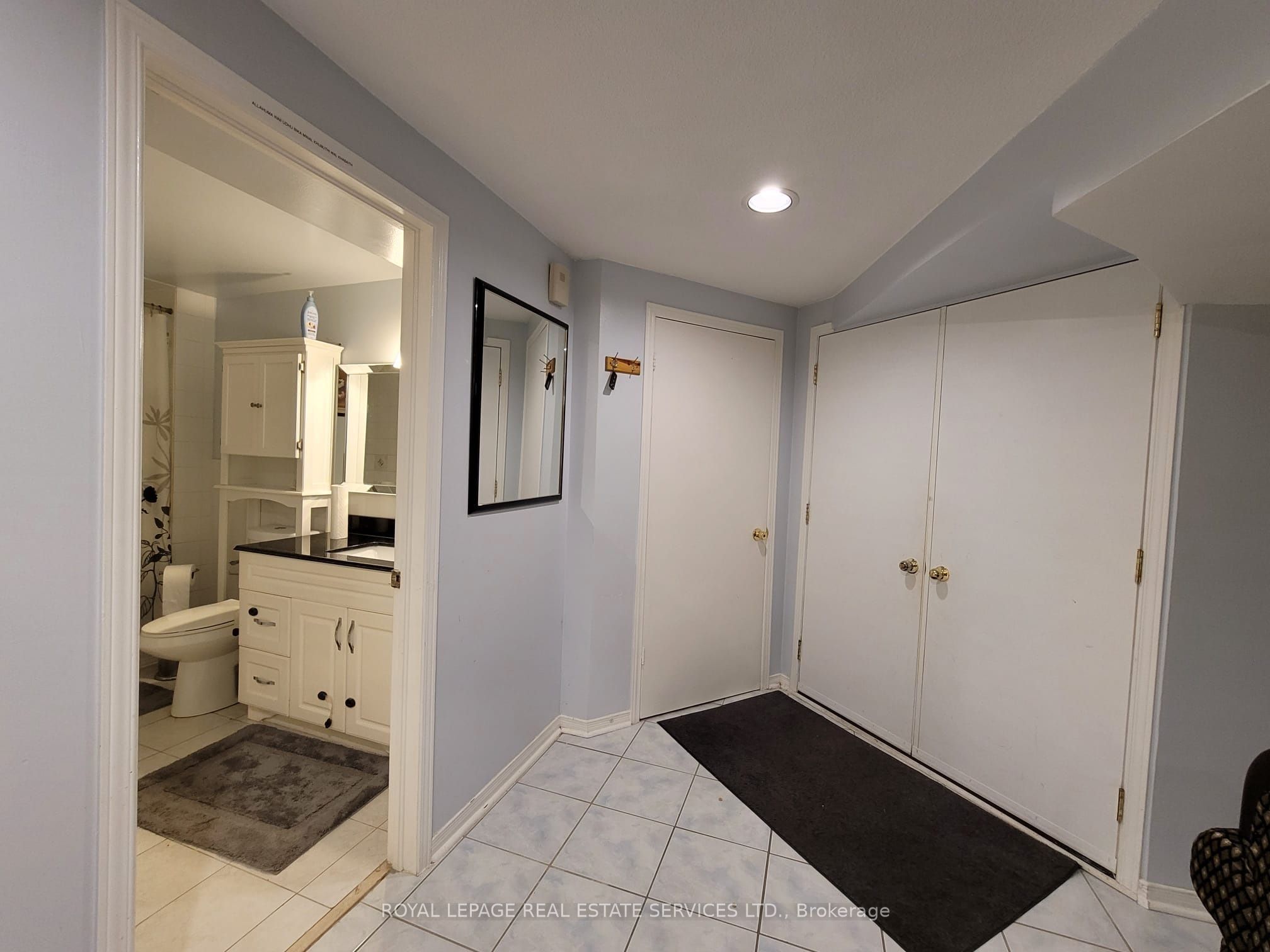 323 Winfield Terrace Bsmt, Mississauga, ON L5R 1N6 photo 4