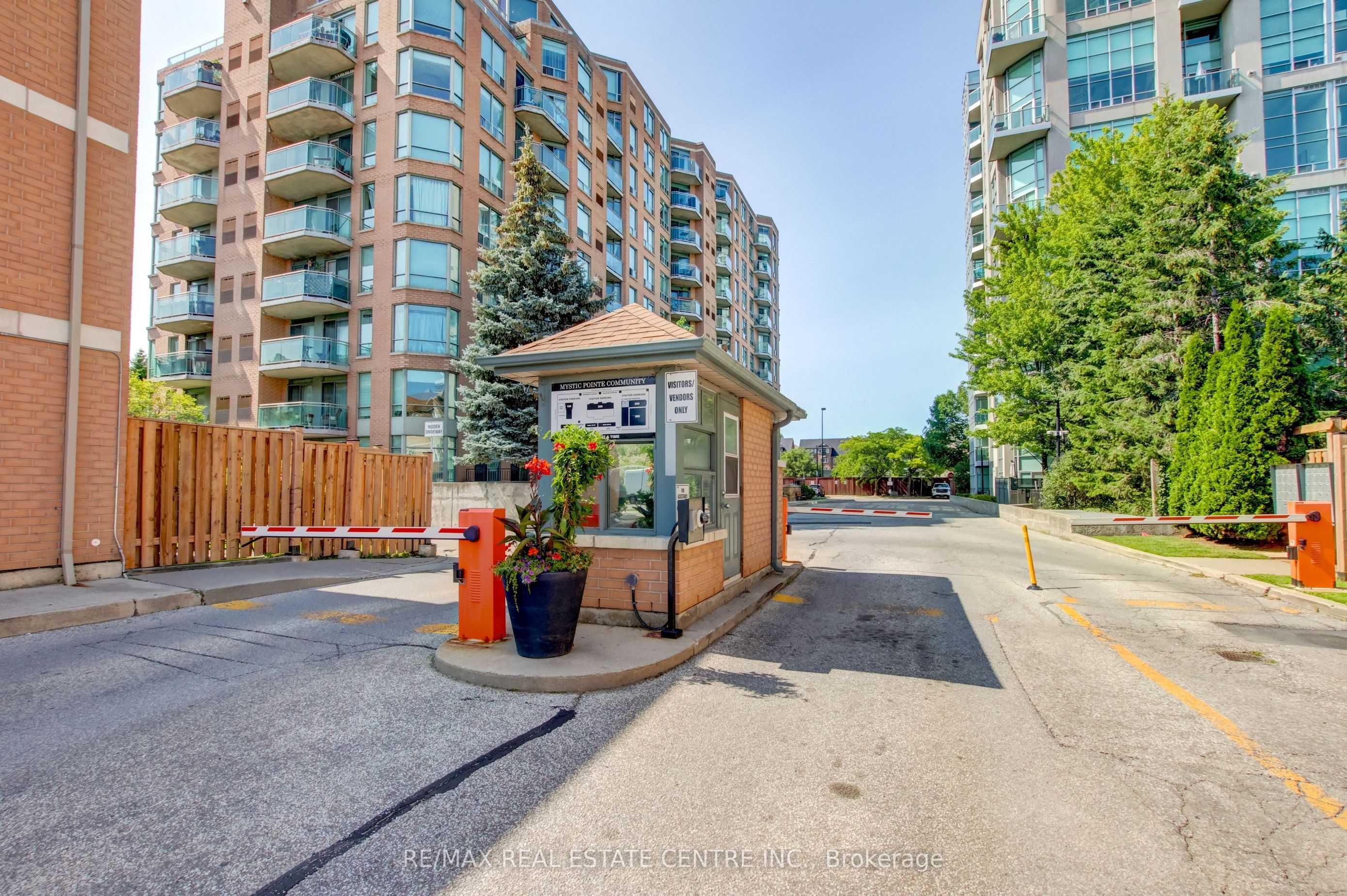 190 Manitoba Street 706, Toronto, ON M8Y 3Y8 photo 5