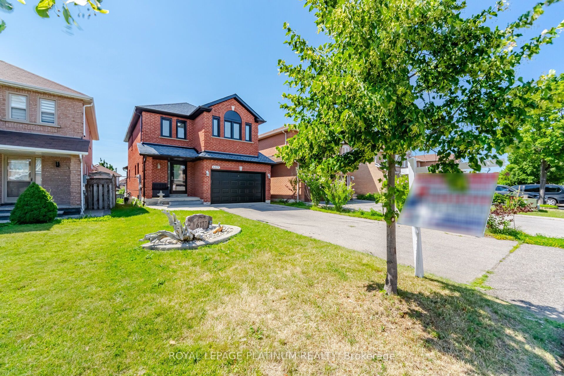 6177 Ford Road, Mississauga, ON L5V 1X2 photo 2