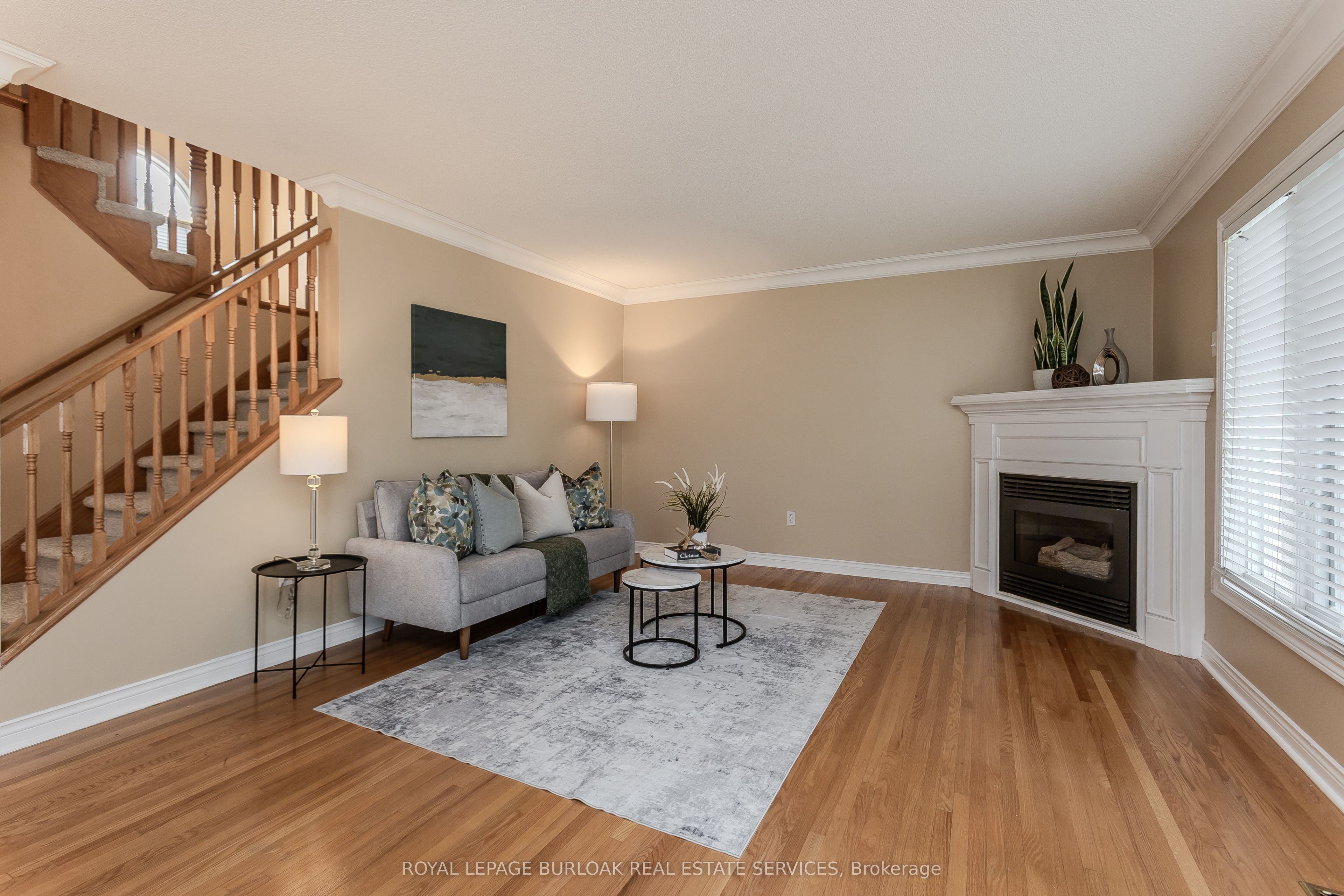 2010 Grovetree Lane, Burlington, ON L7R 4V4 photo 5