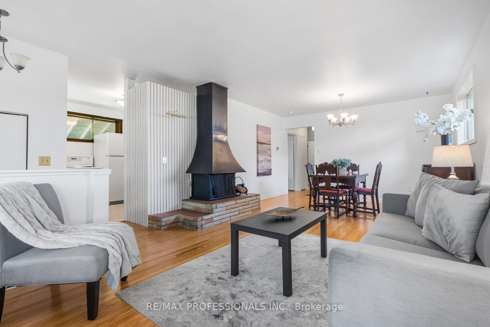 25 Hardwick Court, Toronto, ON M9C 4G5 photo 5