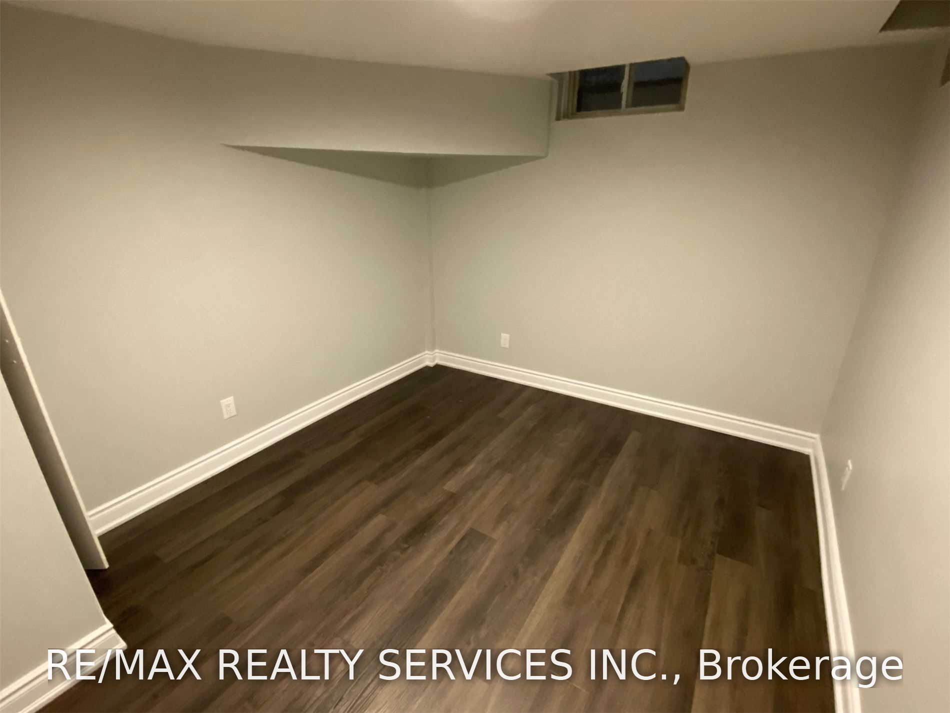 26 Swennen Drive Bsmt, Brampton, ON L6V 4E3 photo 5