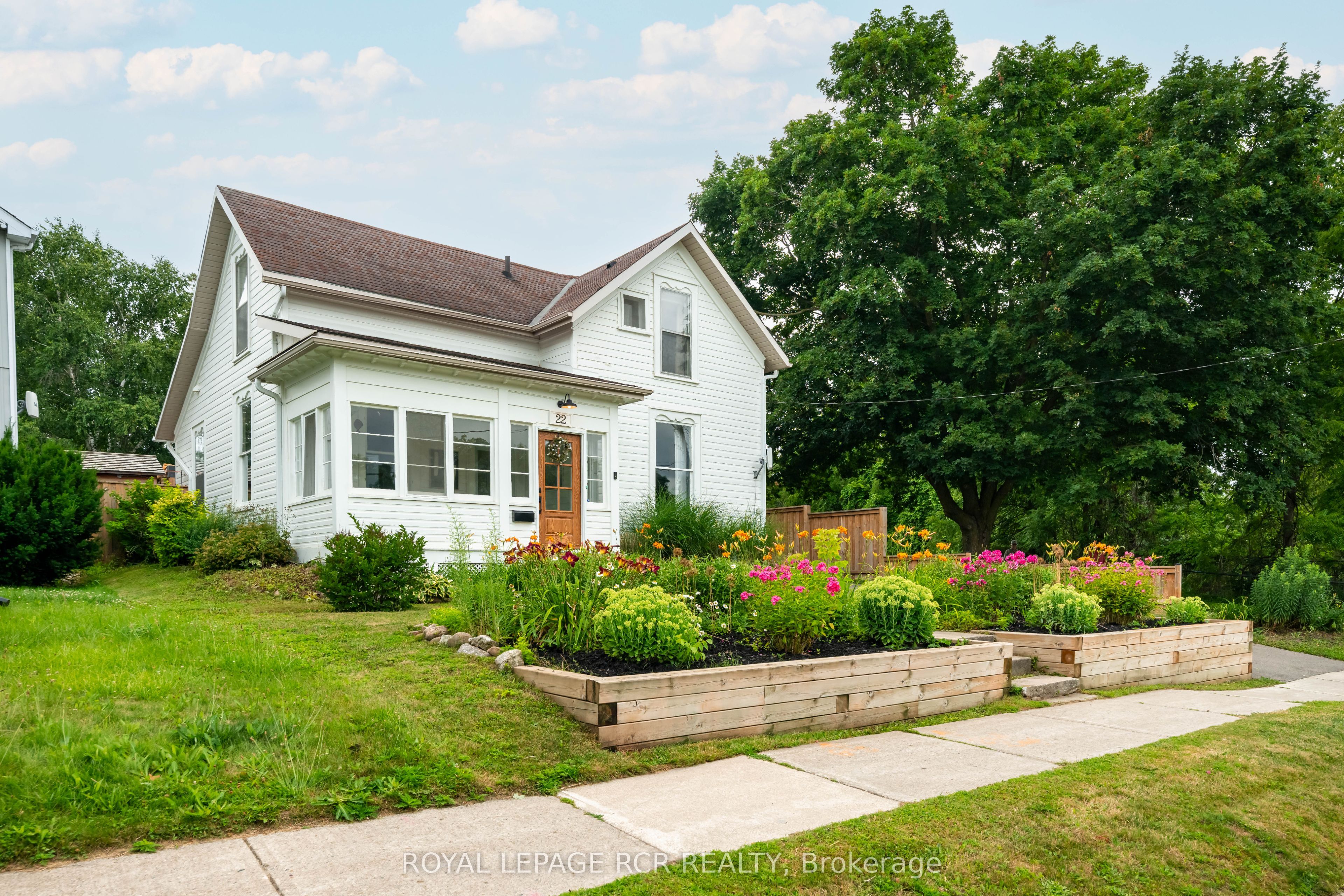 22 John Street, Orangeville, ON L9W 2P1 photo 3