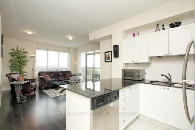 3865 Lake Shore Boulevard W 1109, Toronto, ON M8W 0A2 photo 5