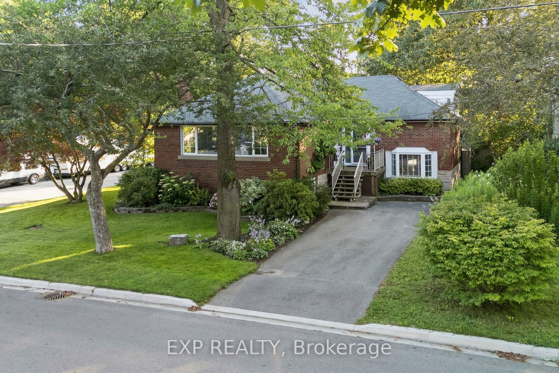 44 Thirty Fifth Street, Toronto, ON M8W 3K2 photo 2