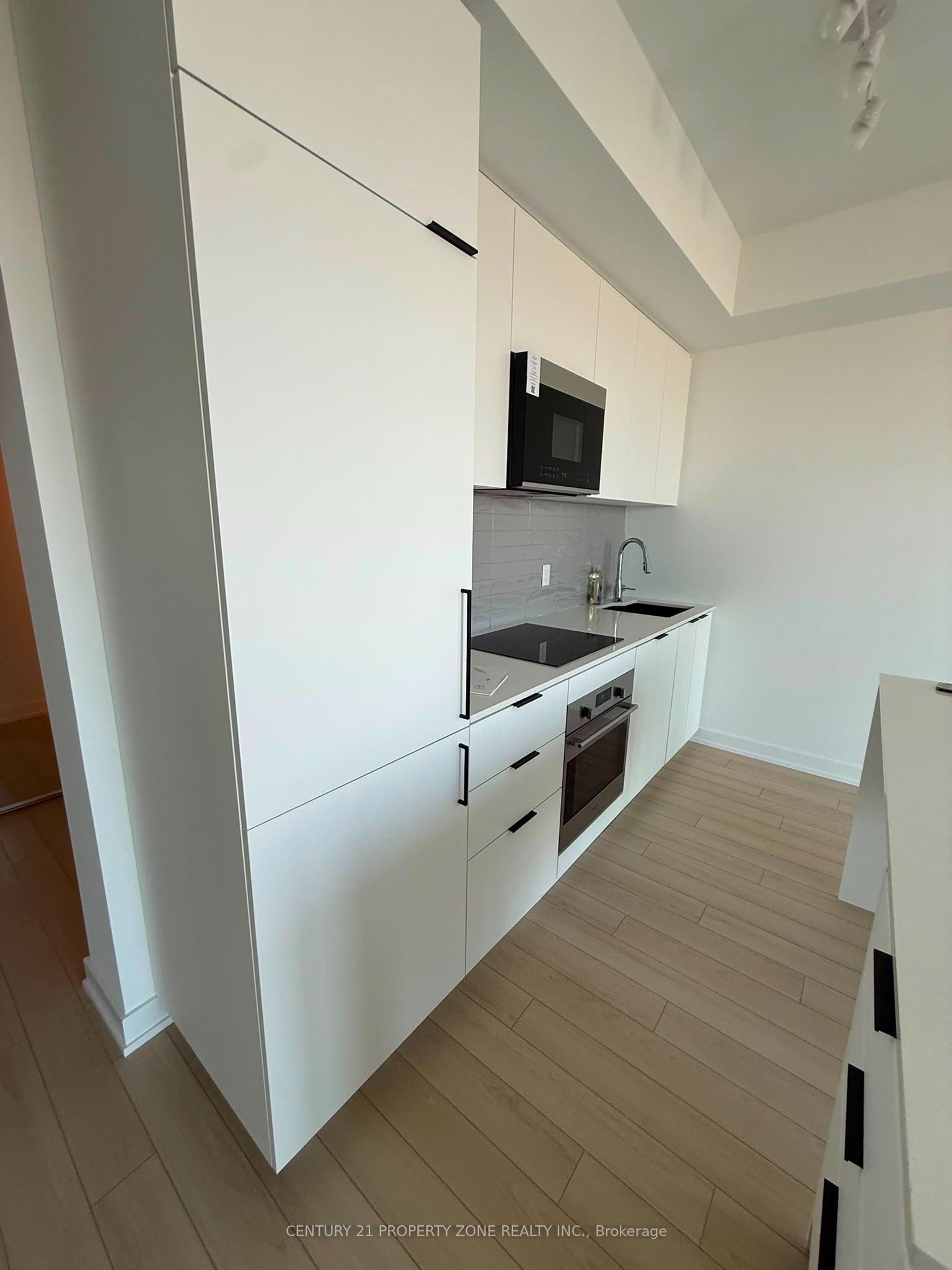 15 Skyridge Drive 2810, Brampton, ON L6P 3S1 photo 2