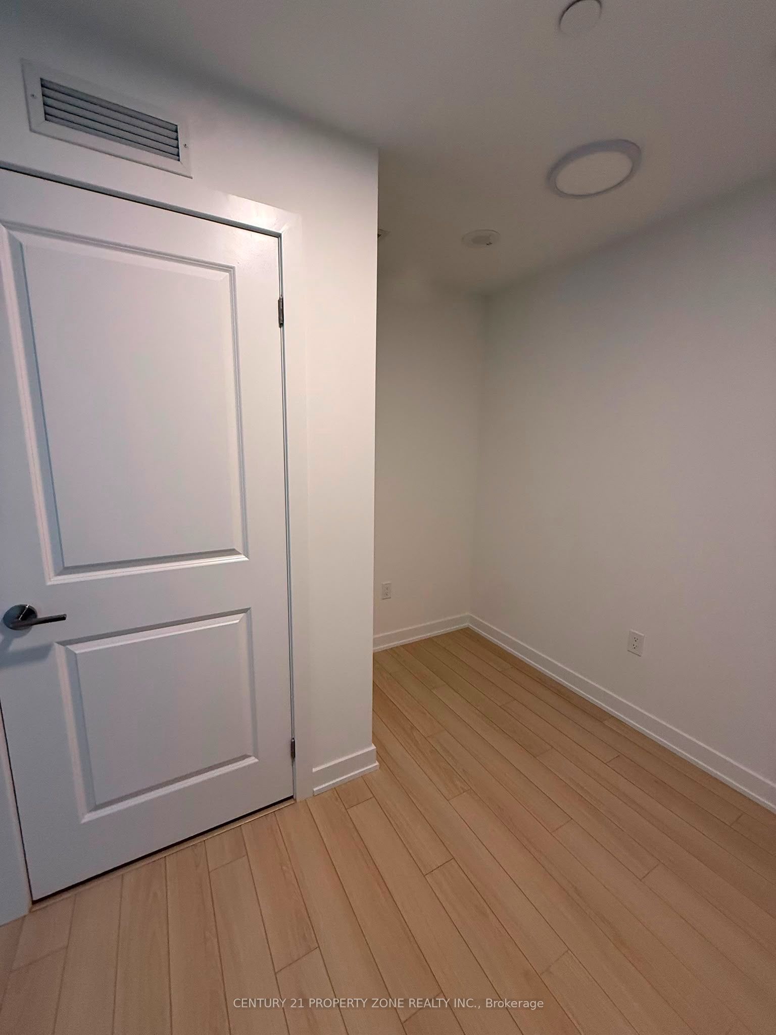 15 Skyridge Drive 2810, Brampton, ON L6P 3S1 photo 4