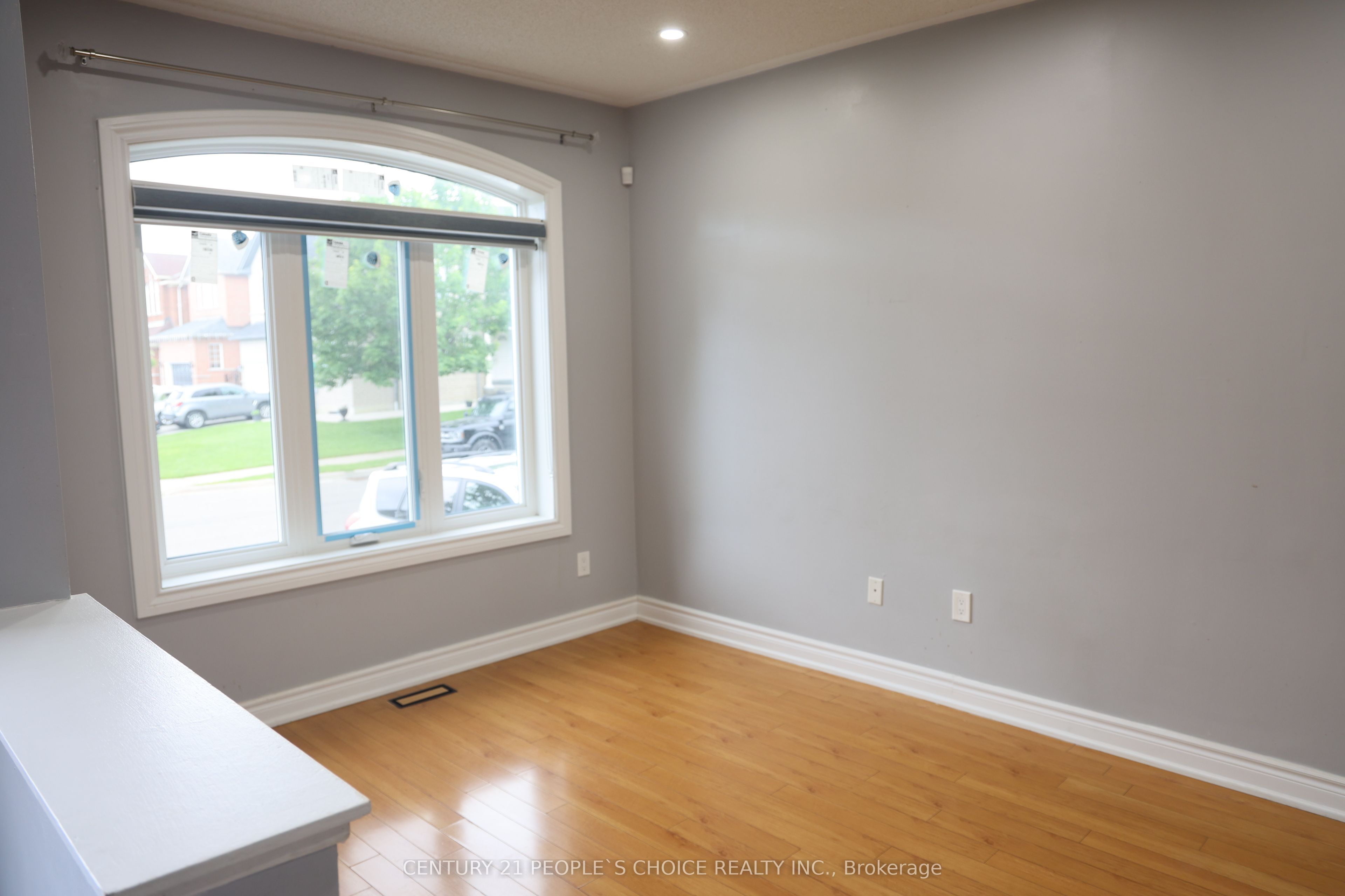 43 Beachsurf Road, Brampton, ON L6R 2R4 photo 2
