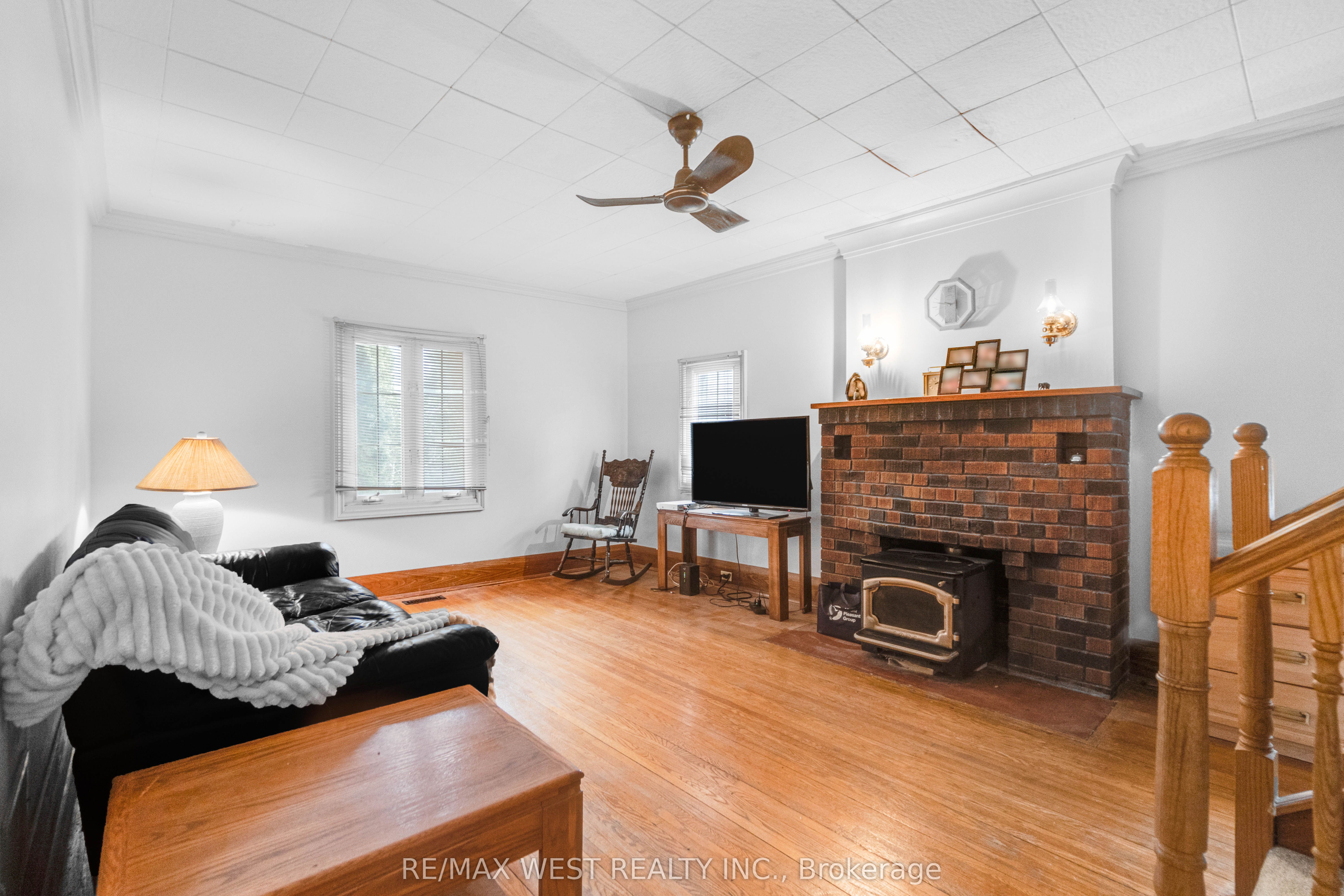 1518 Cawthra Road, Mississauga, ON L5G 4L2 photo 4