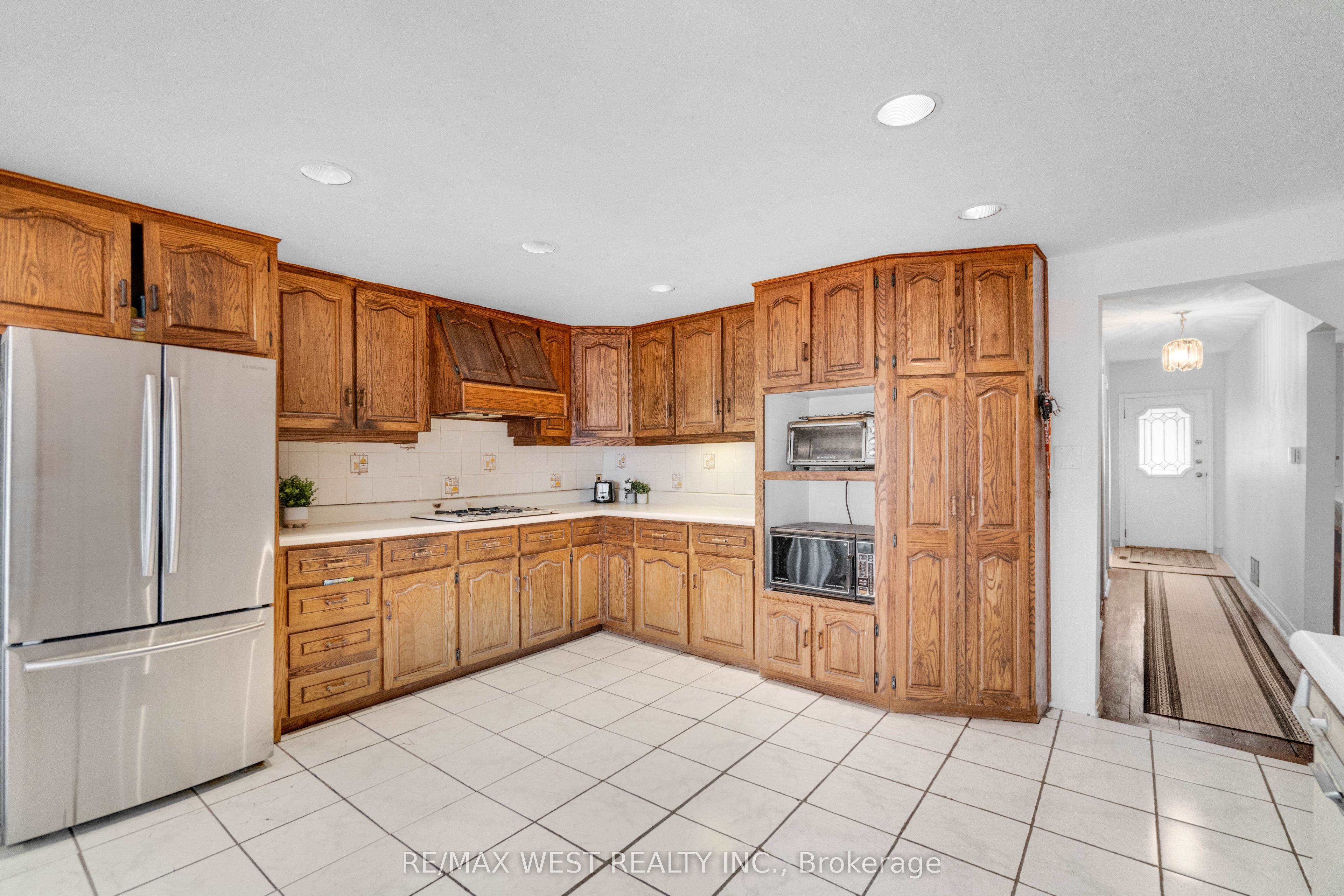 1518 Cawthra Road, Mississauga, ON L5G 4L2 photo 5