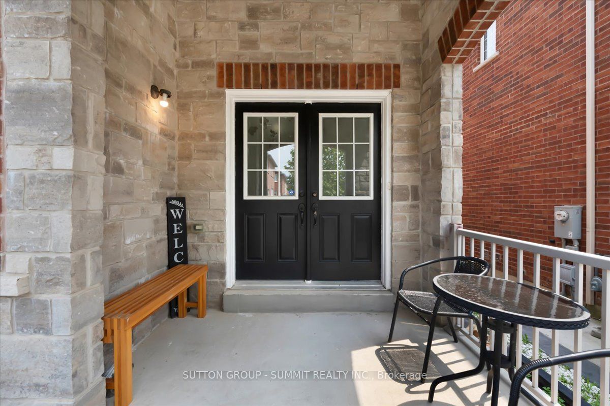 426 Bessborough Drive, Milton, ON L9T 8P8 photo 3
