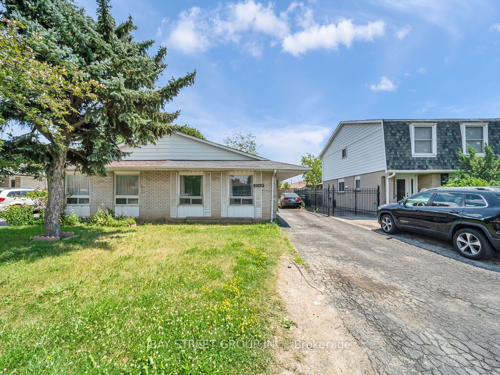 3068 Morning Star Drive, Mississauga, ON L4T 1X2 photo 5