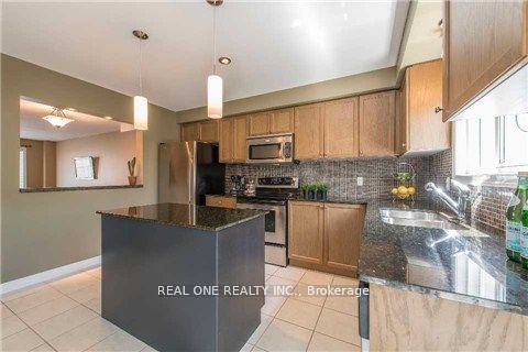 2280 Baronwood Drive 22, Oakville, ON L6M 5J8 photo 5