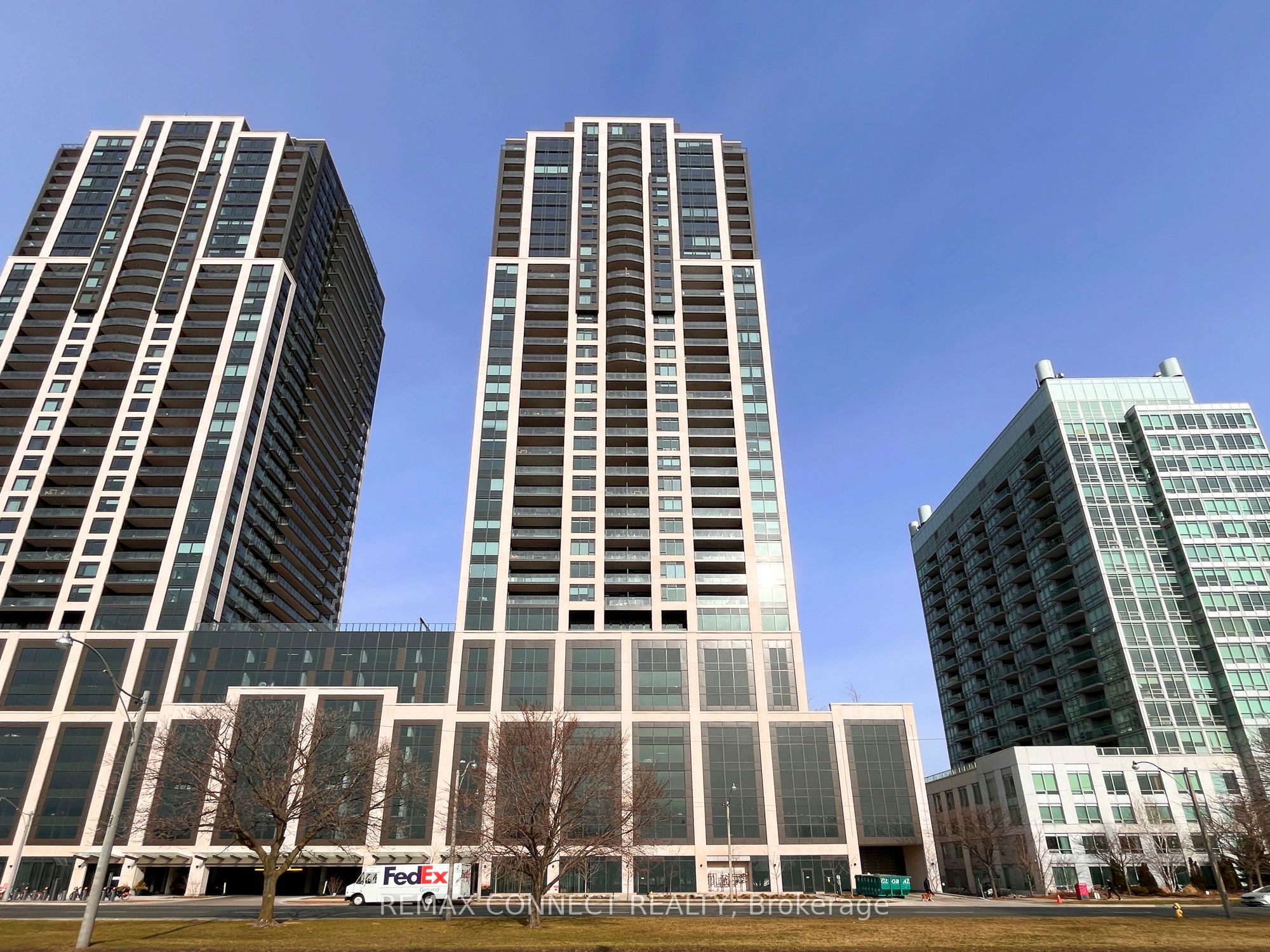 1926 Lake Shore Boulevard W 2208, Toronto, ON M6S 1A1 photo 2